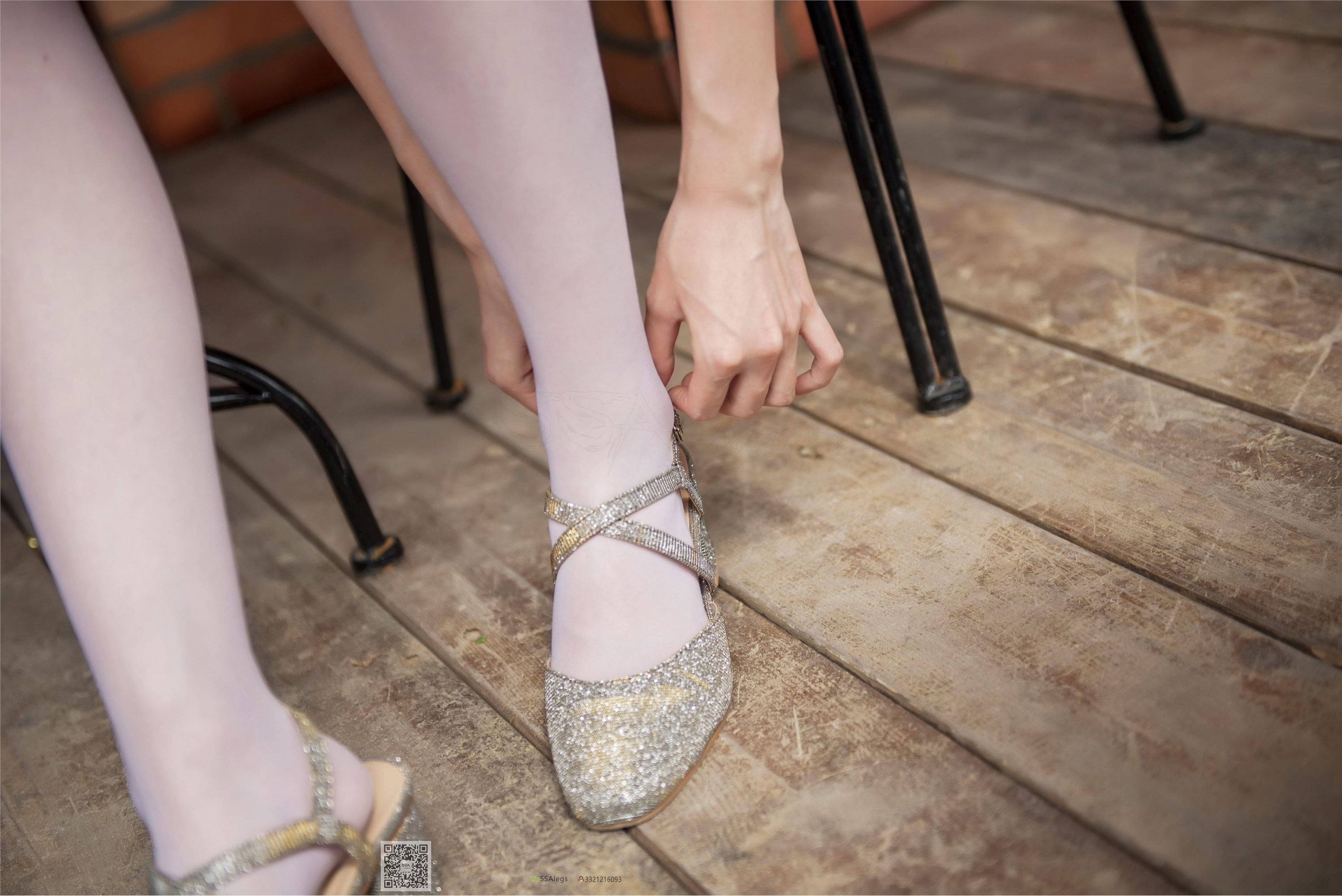 SSA丝社 009期 小琪琪 超薄5D长筒袜街拍