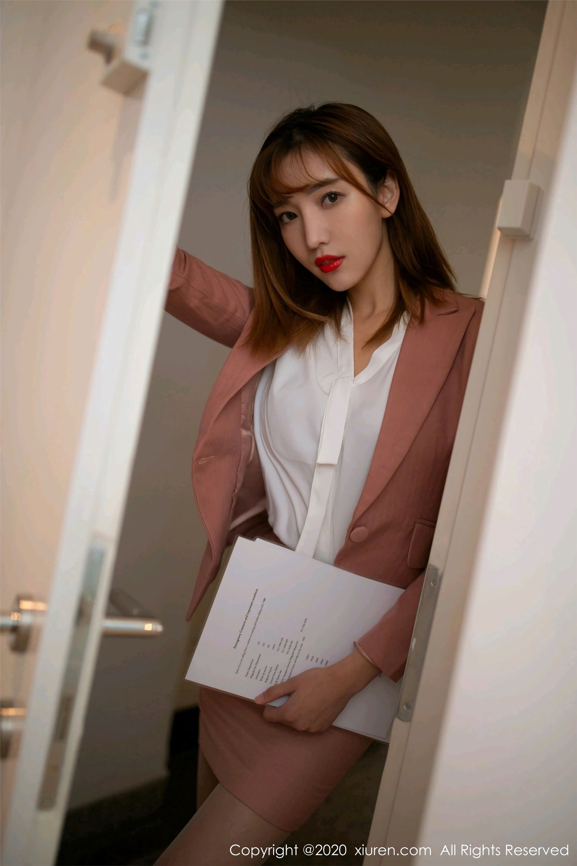 XIUREN秀人网 2020.02.27No2012 陆萱萱