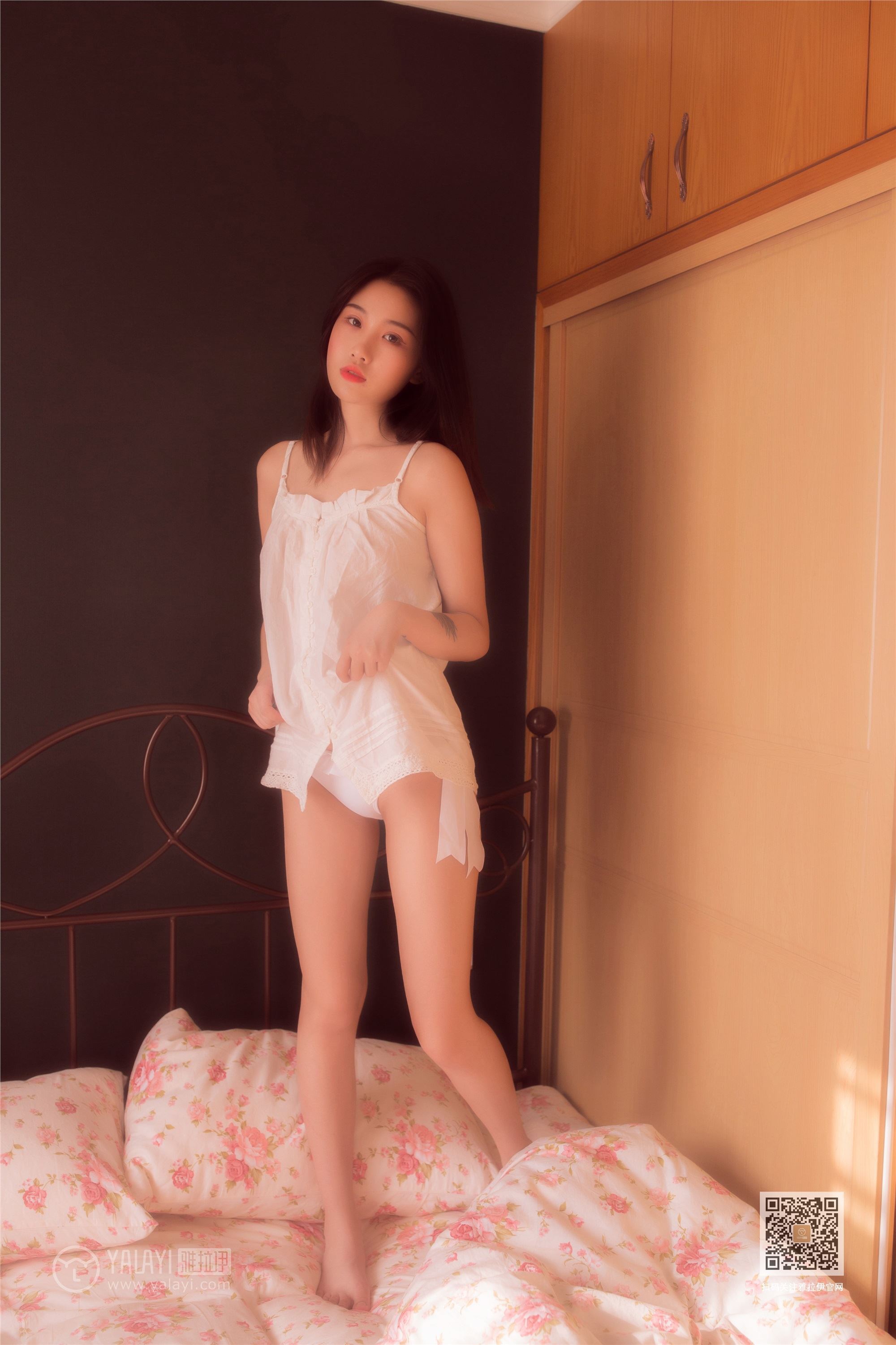 YALAYI雅拉伊  2019.12.17 Y493 籹籹仔 爱于黄昏后