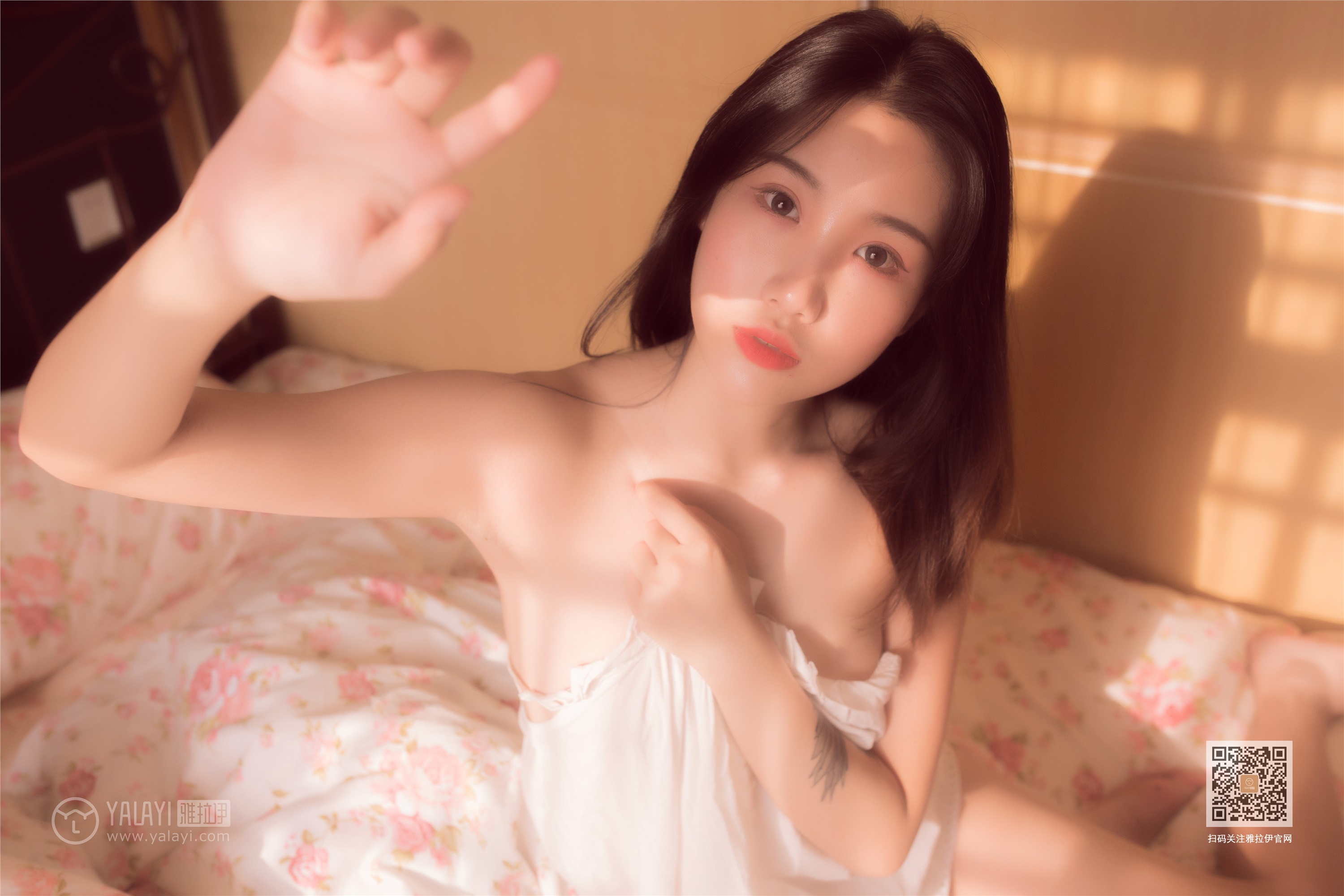 YALAYI雅拉伊  2019.12.17 Y493 籹籹仔 爱于黄昏后