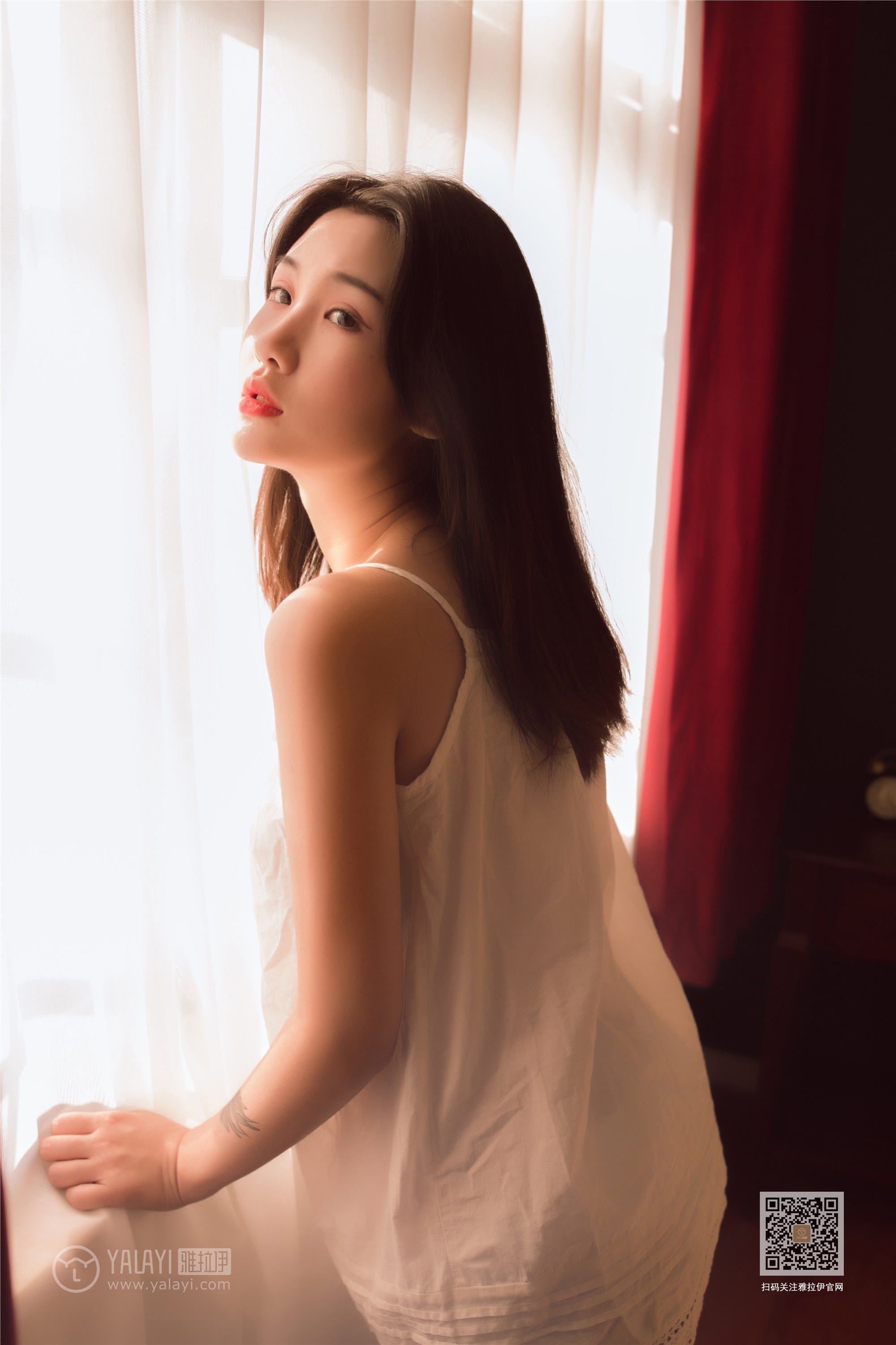 YALAYI雅拉伊  2019.12.17 Y493 籹籹仔 爱于黄昏后