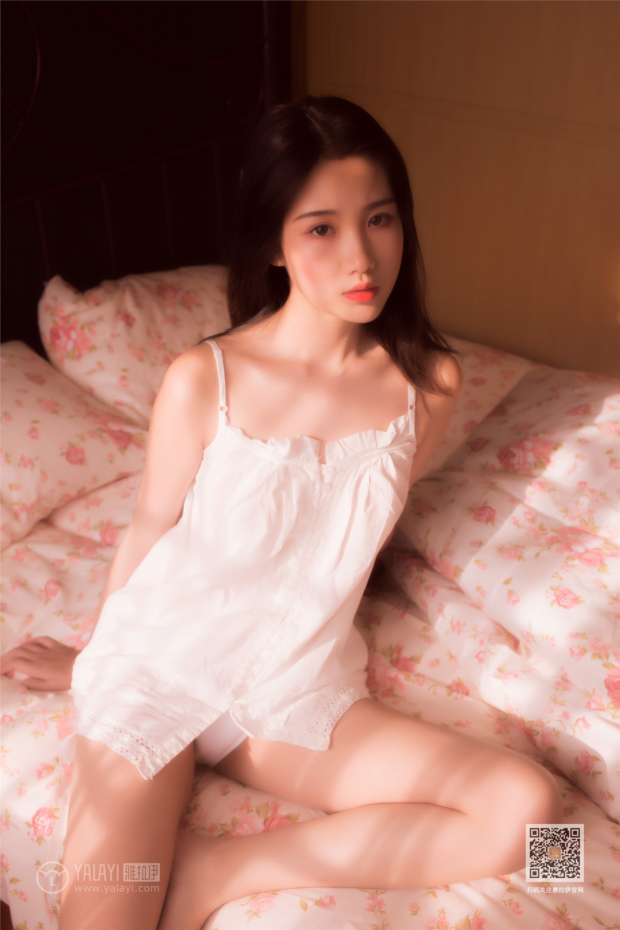 YALAYI雅拉伊  2019.12.17 Y493 籹籹仔 爱于黄昏后