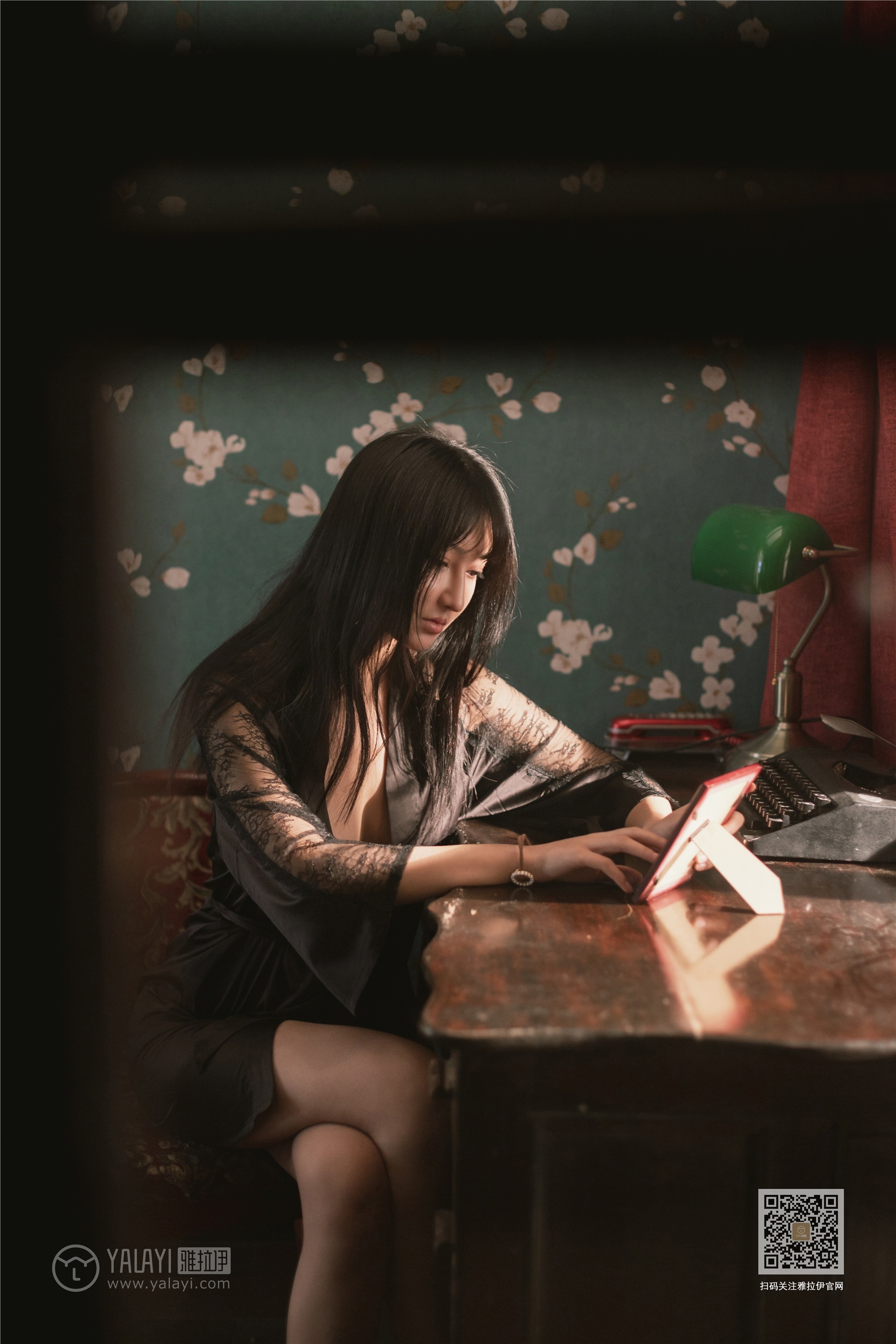 YALAYI雅拉伊  2019.12.18 Y494 韩熙 帘卷美人绰态