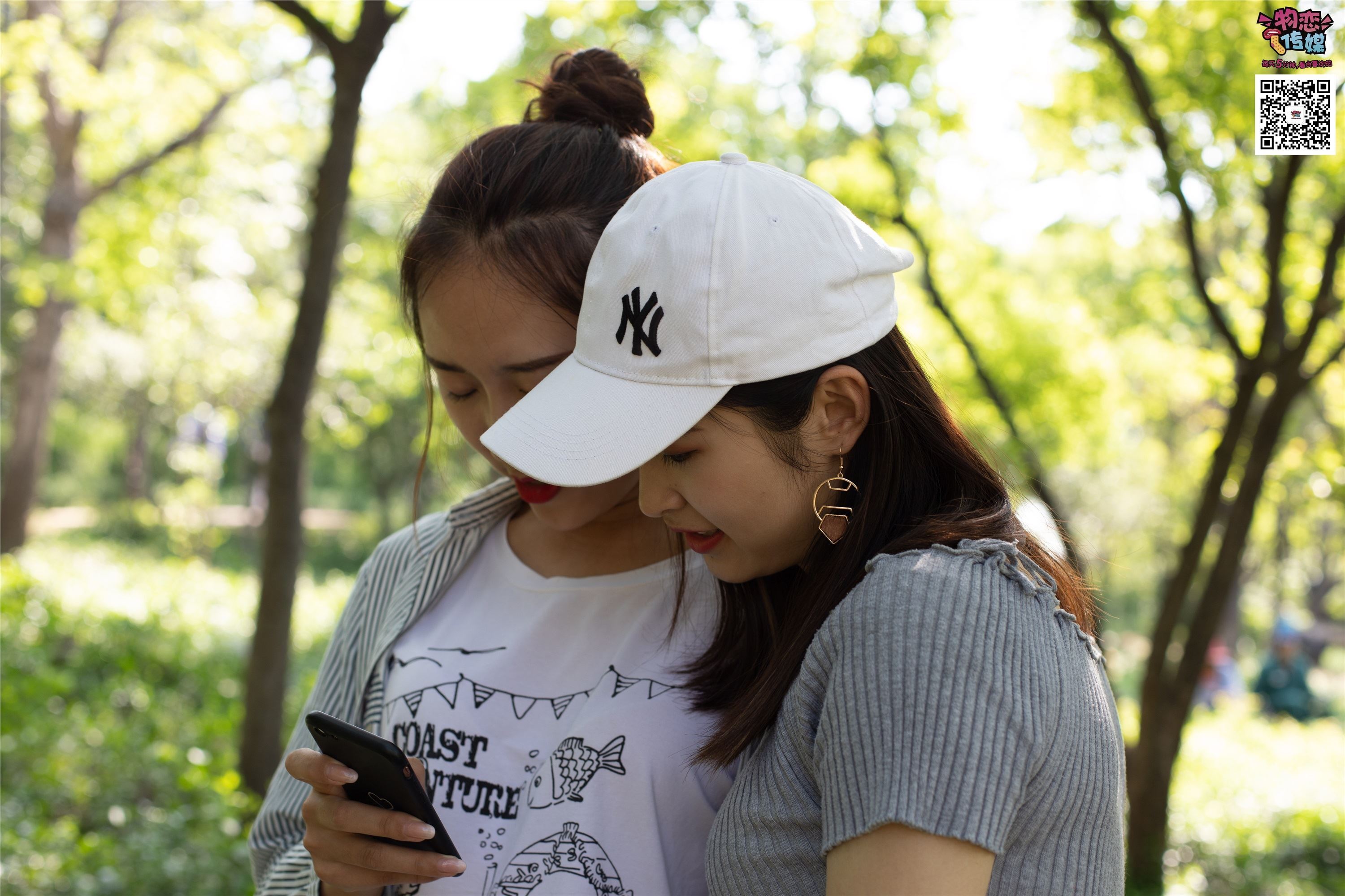 物恋传媒 No.010 纯的闺蜜情，纯纯的鞋子与棉袜