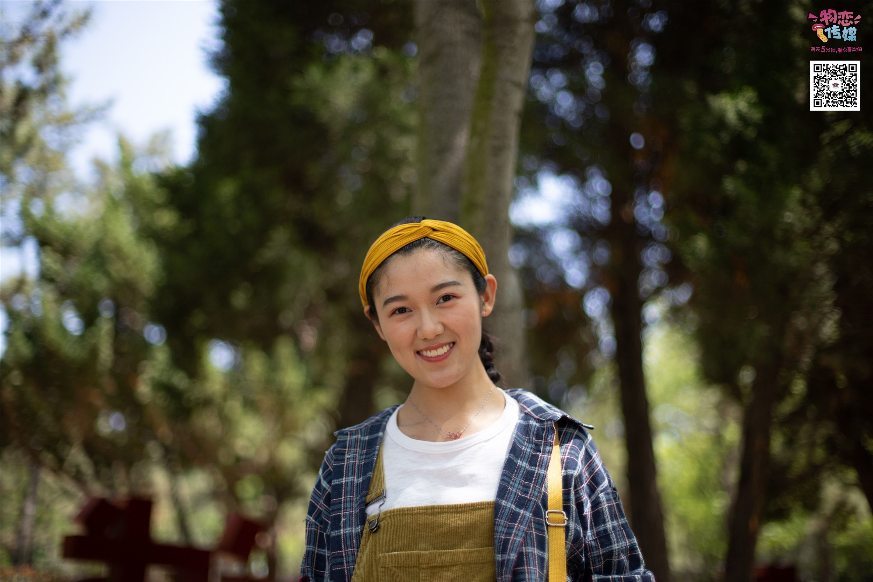 物恋传媒 No.013 气质独特的邻家小妹,粉色小棉袜加白袜哦