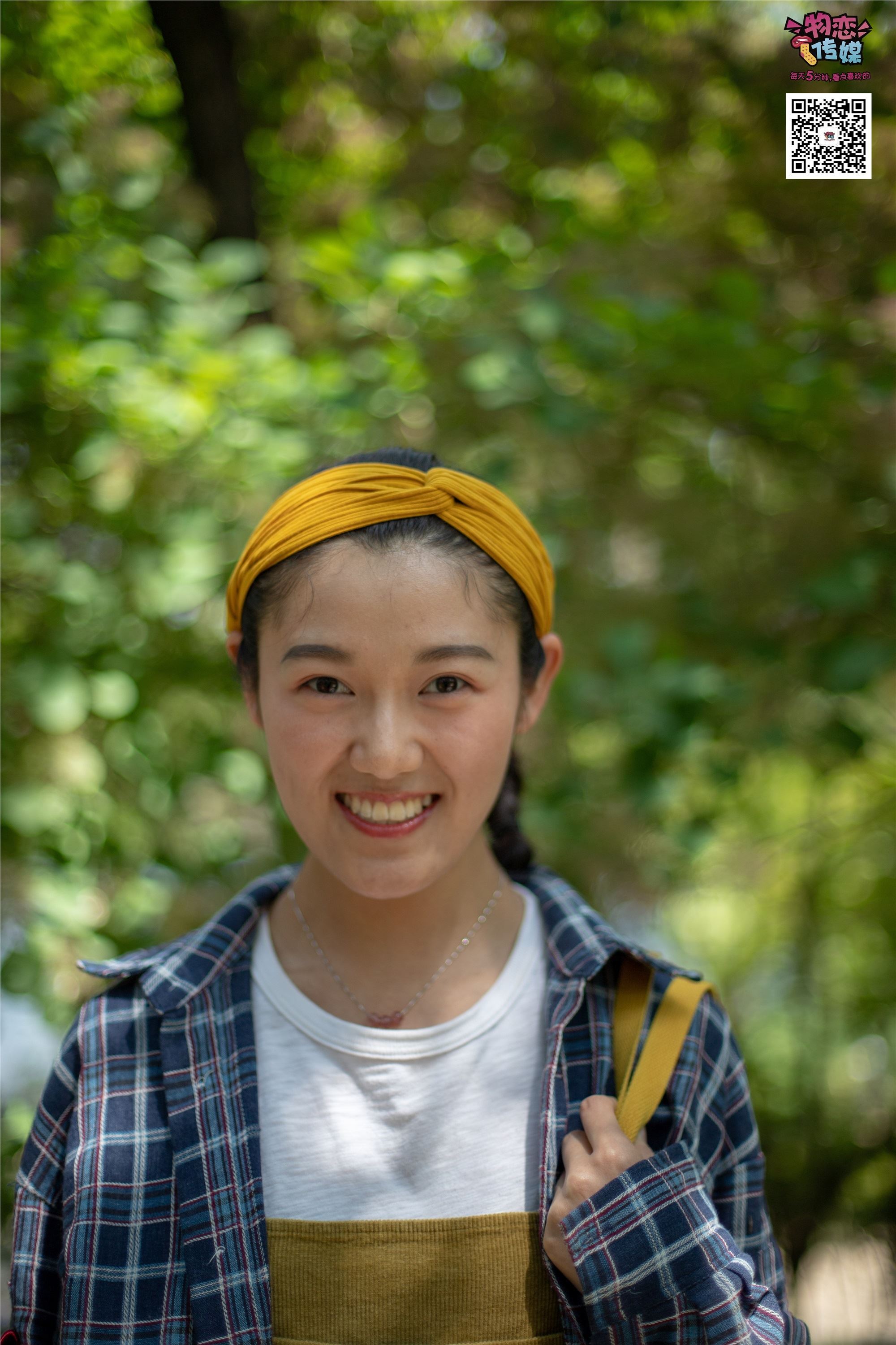 物恋传媒 No.013 气质独特的邻家小妹,粉色小棉袜加白袜哦