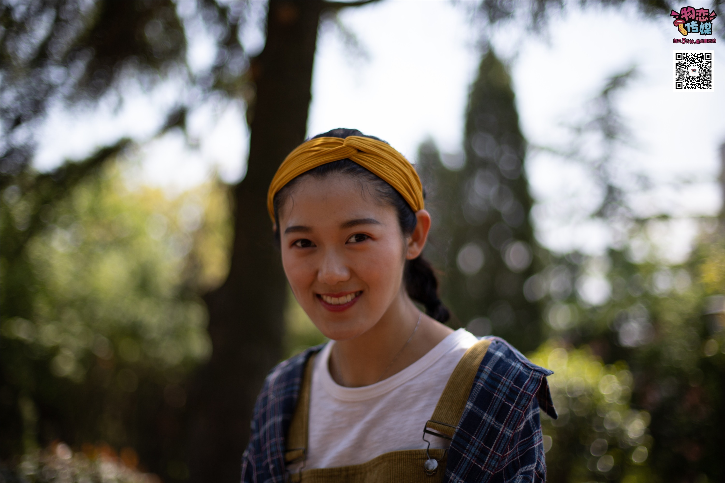 物恋传媒 No.013 气质独特的邻家小妹,粉色小棉袜加白袜哦