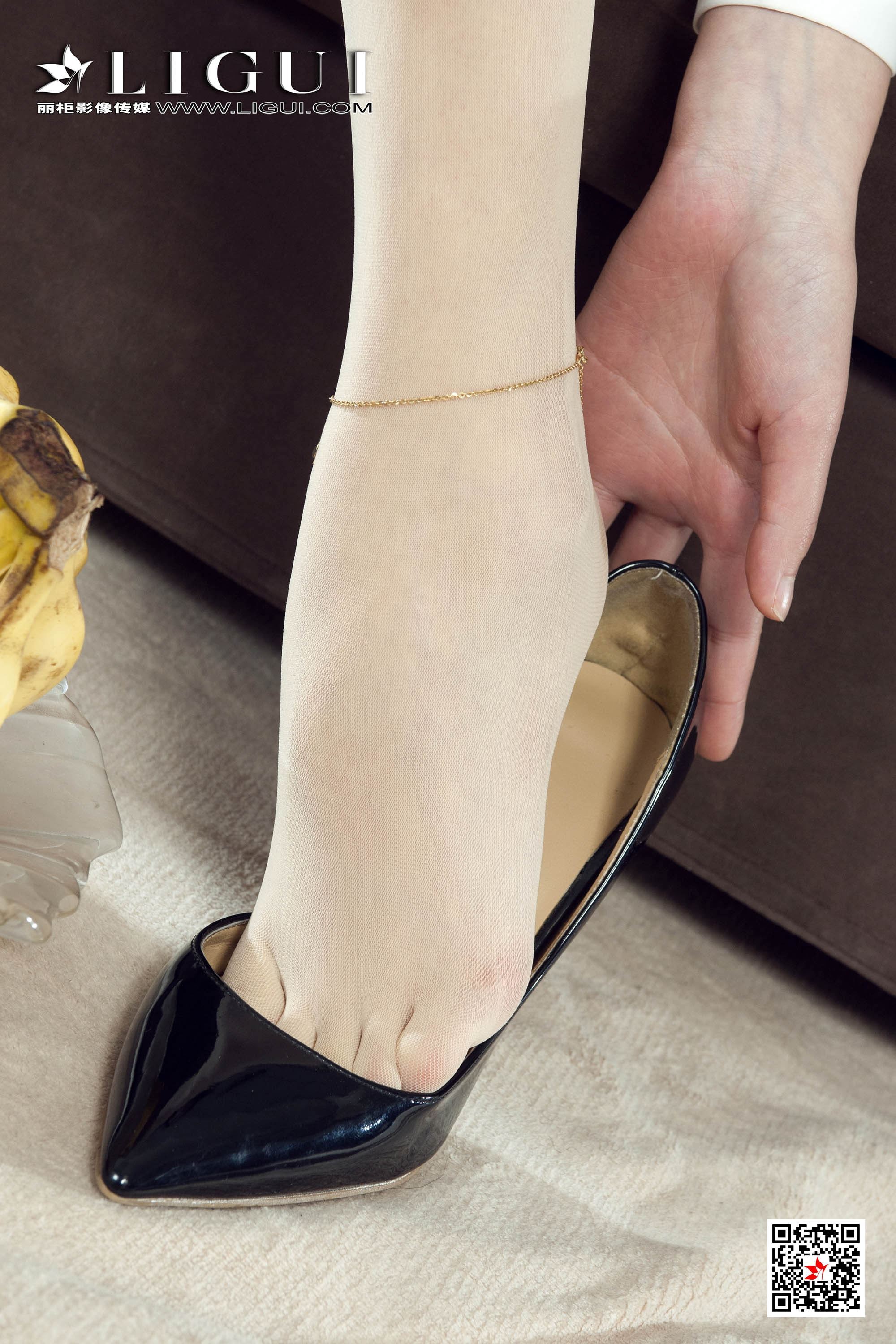 Ligui丽柜 2020.04.08《精踩丝足》-敏儿