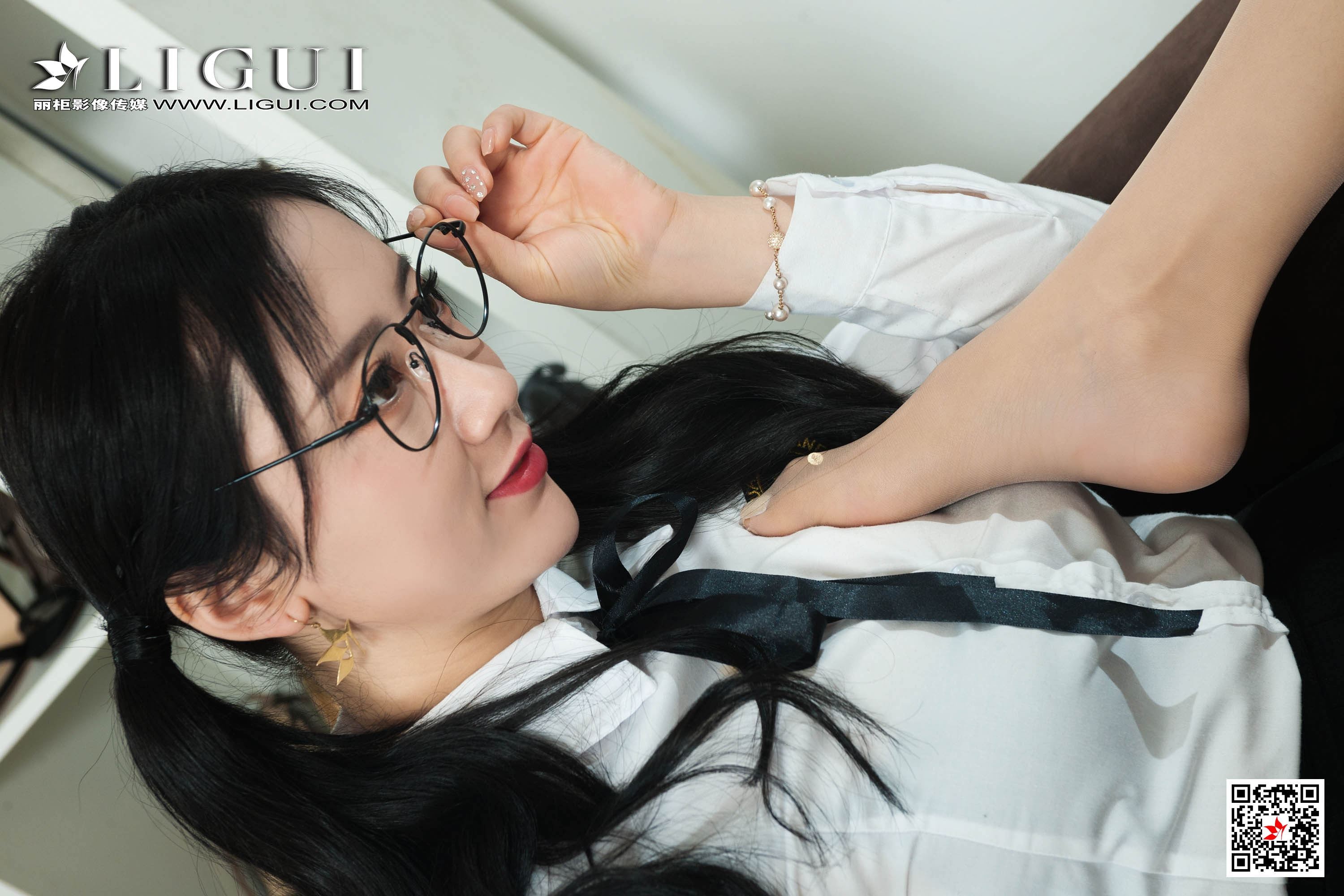 Ligui丽柜 2020.04.09《双生花》之一网情深