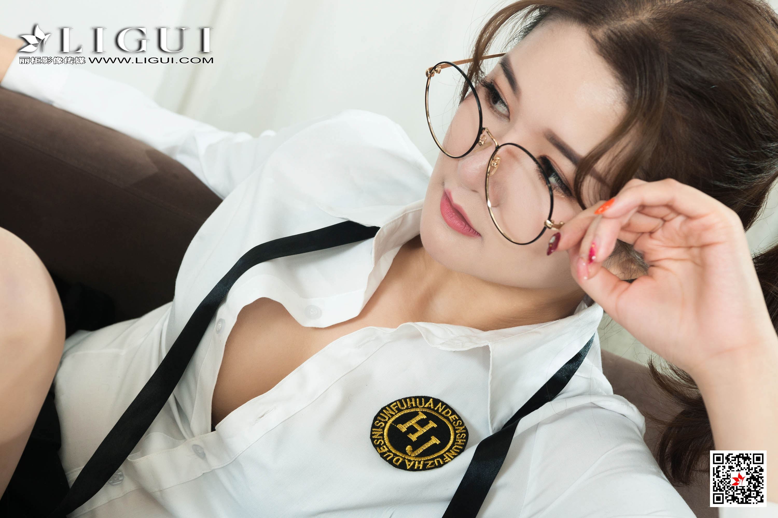 Ligui丽柜 2020.04.09《双生花》之一网情深