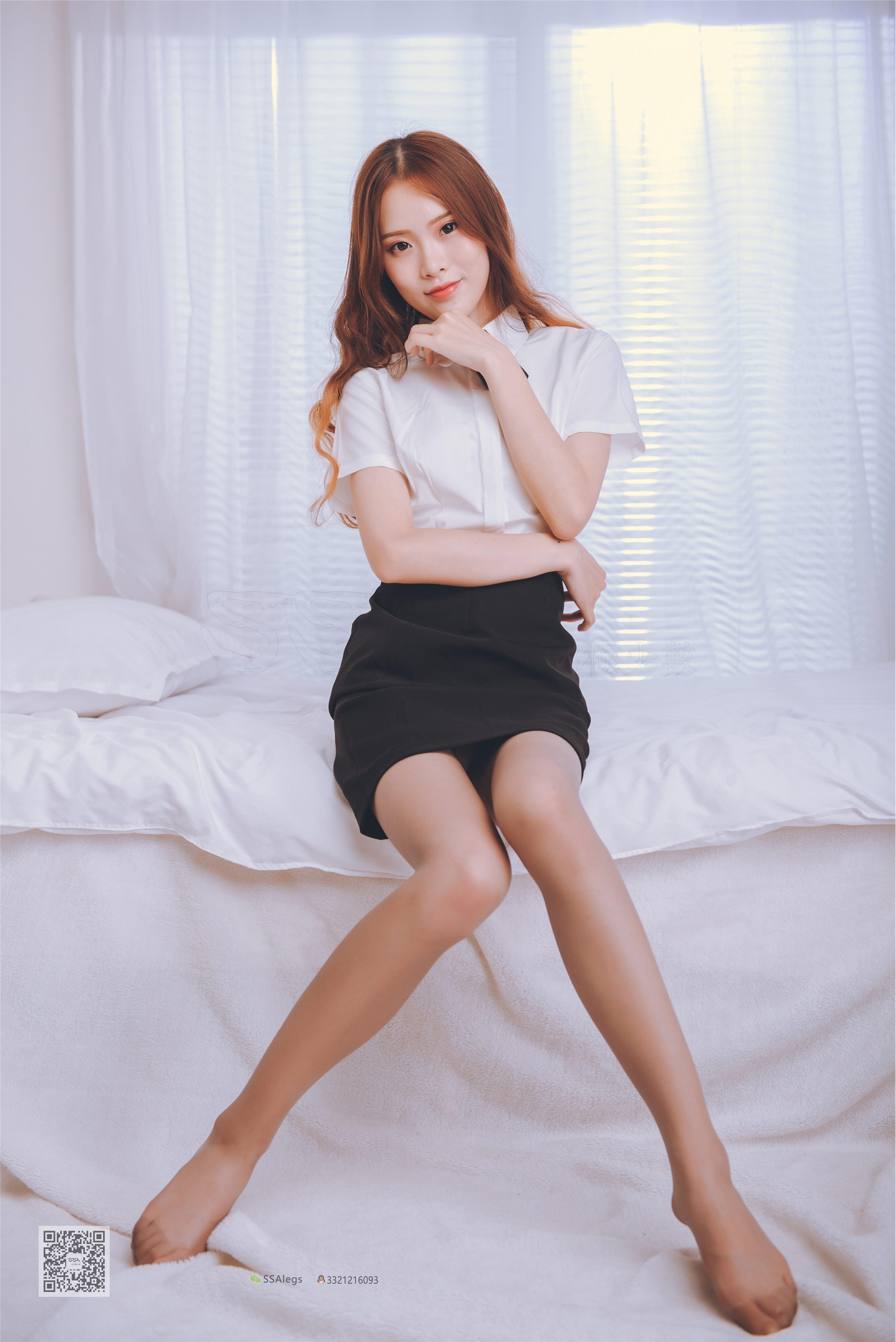 SSA丝社 020期 小琪琪 性感女秘书闺房高端灰丝穿丝足部特写