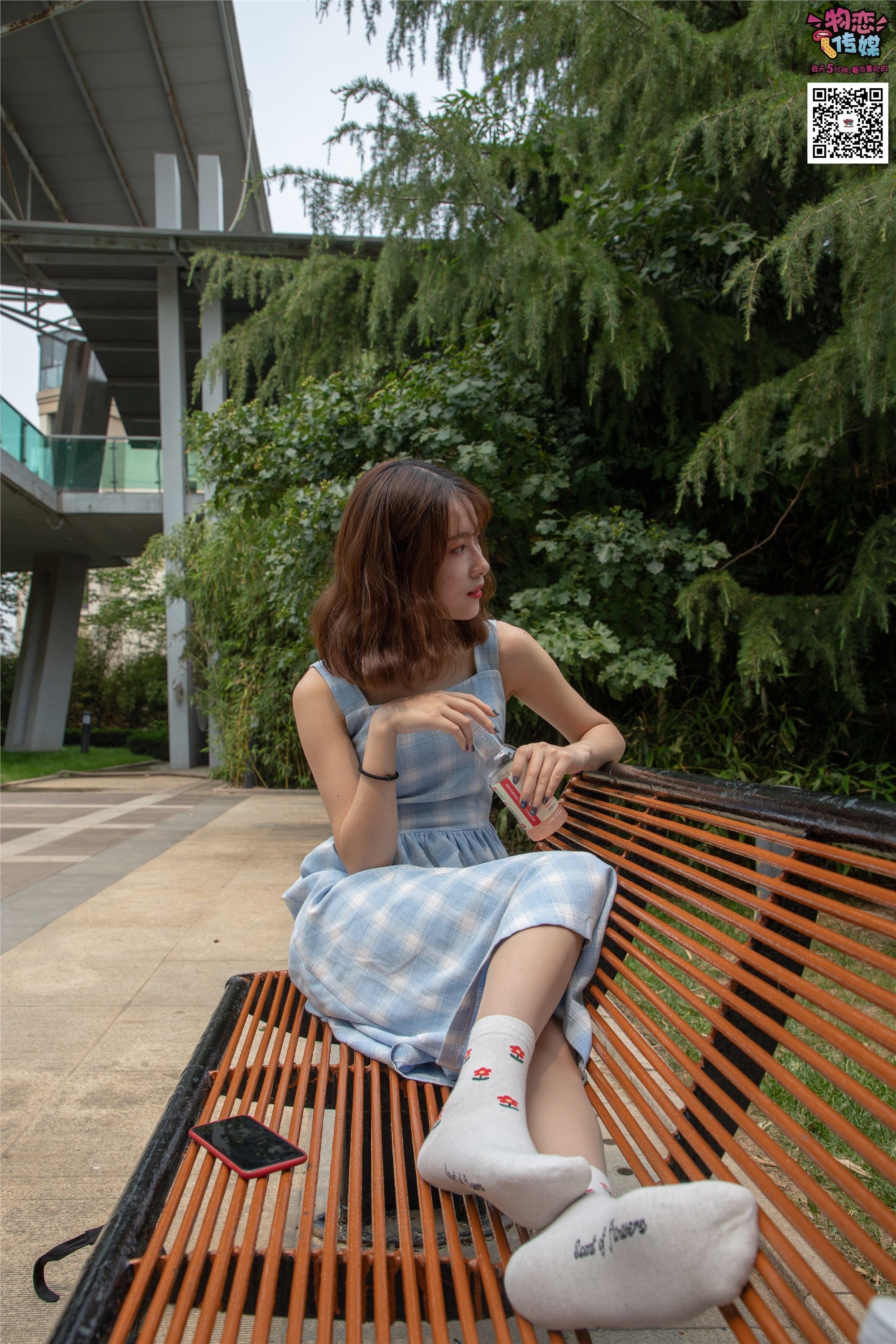 物恋传媒 No.016 经典就是不需挑片,透明肉丝配清纯白棉袜