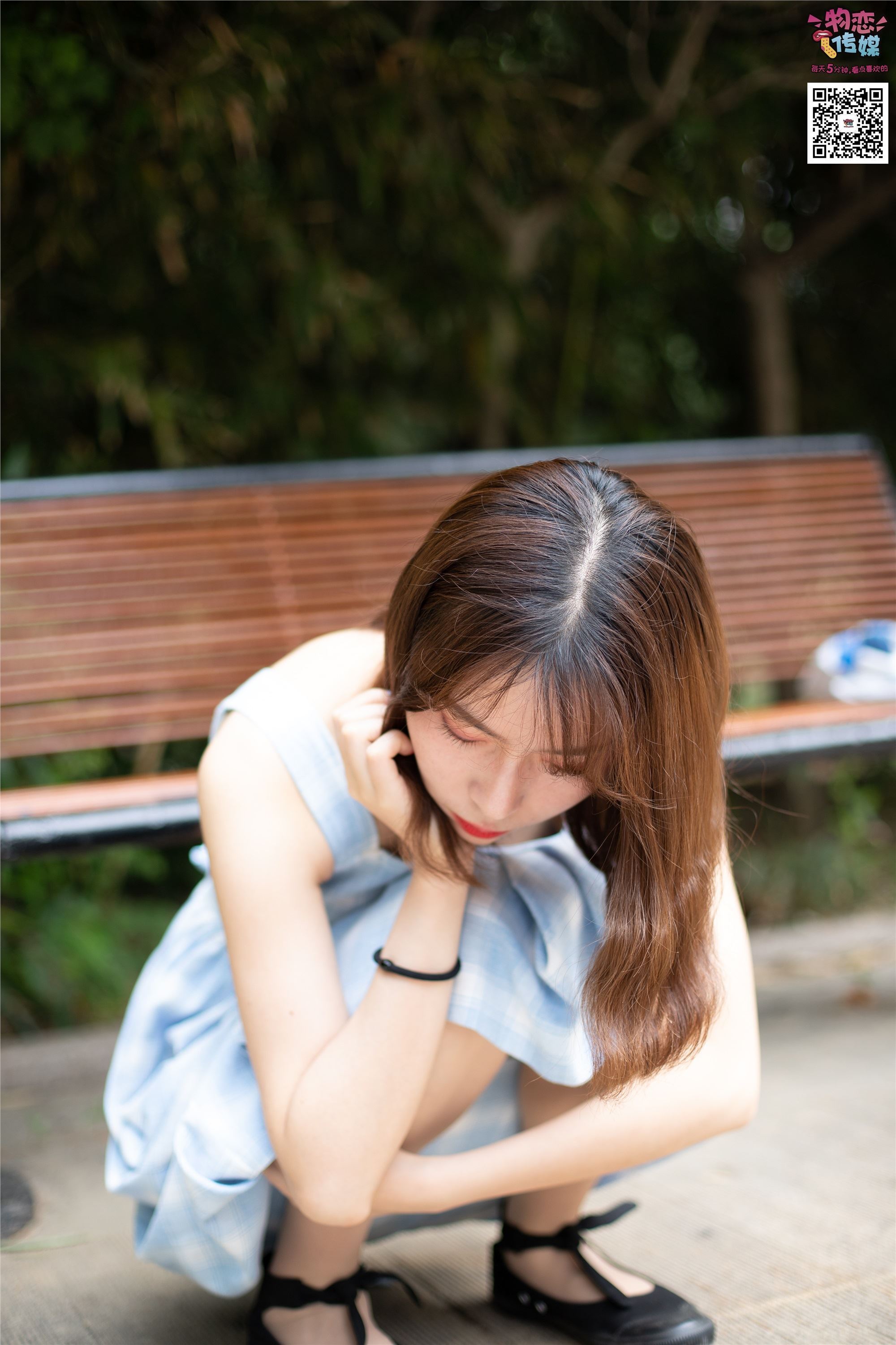 物恋传媒 No.016 经典就是不需挑片,透明肉丝配清纯白棉袜