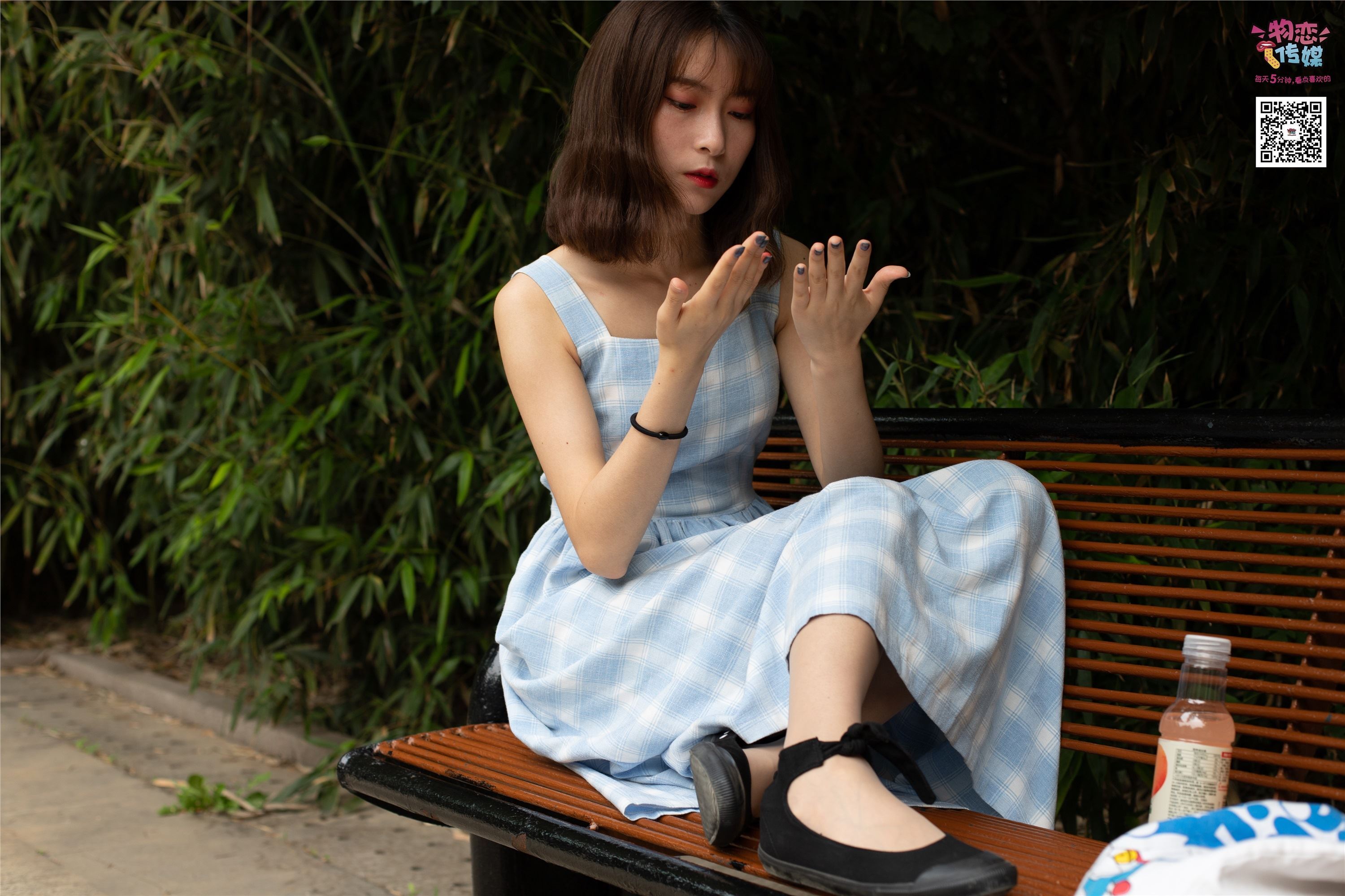 物恋传媒 No.016 经典就是不需挑片,透明肉丝配清纯白棉袜