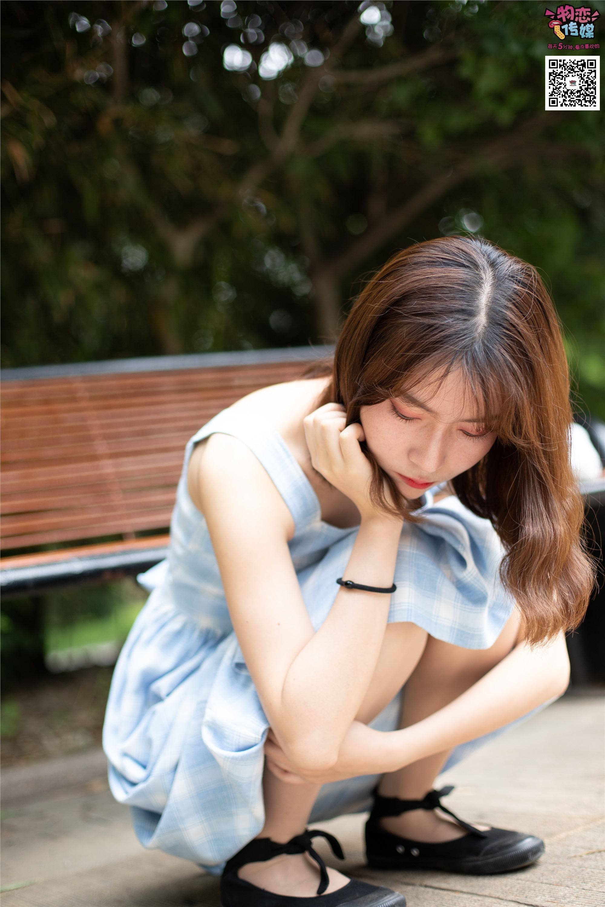 物恋传媒 No.016 经典就是不需挑片,透明肉丝配清纯白棉袜