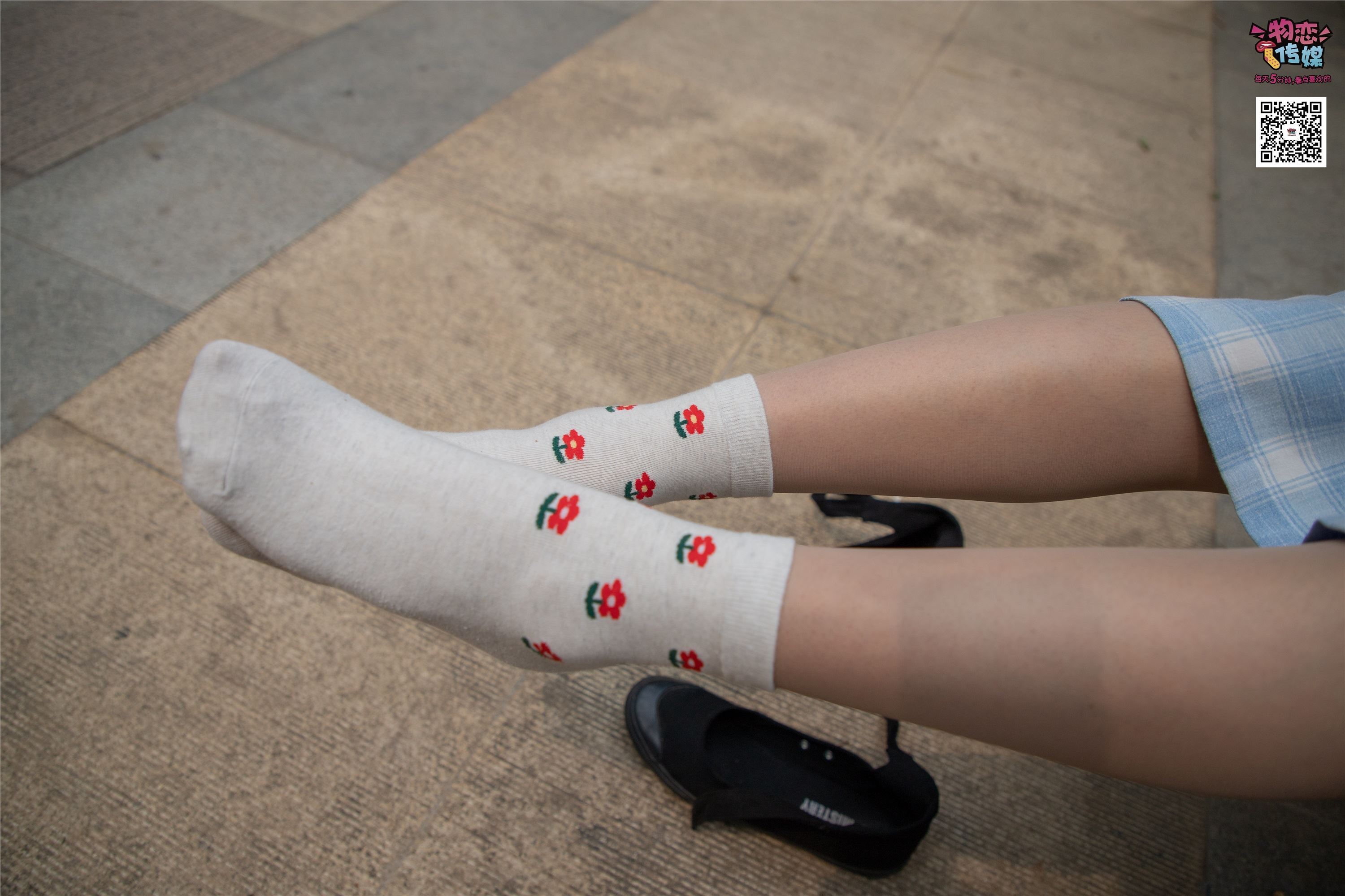 物恋传媒 No.016 经典就是不需挑片,透明肉丝配清纯白棉袜