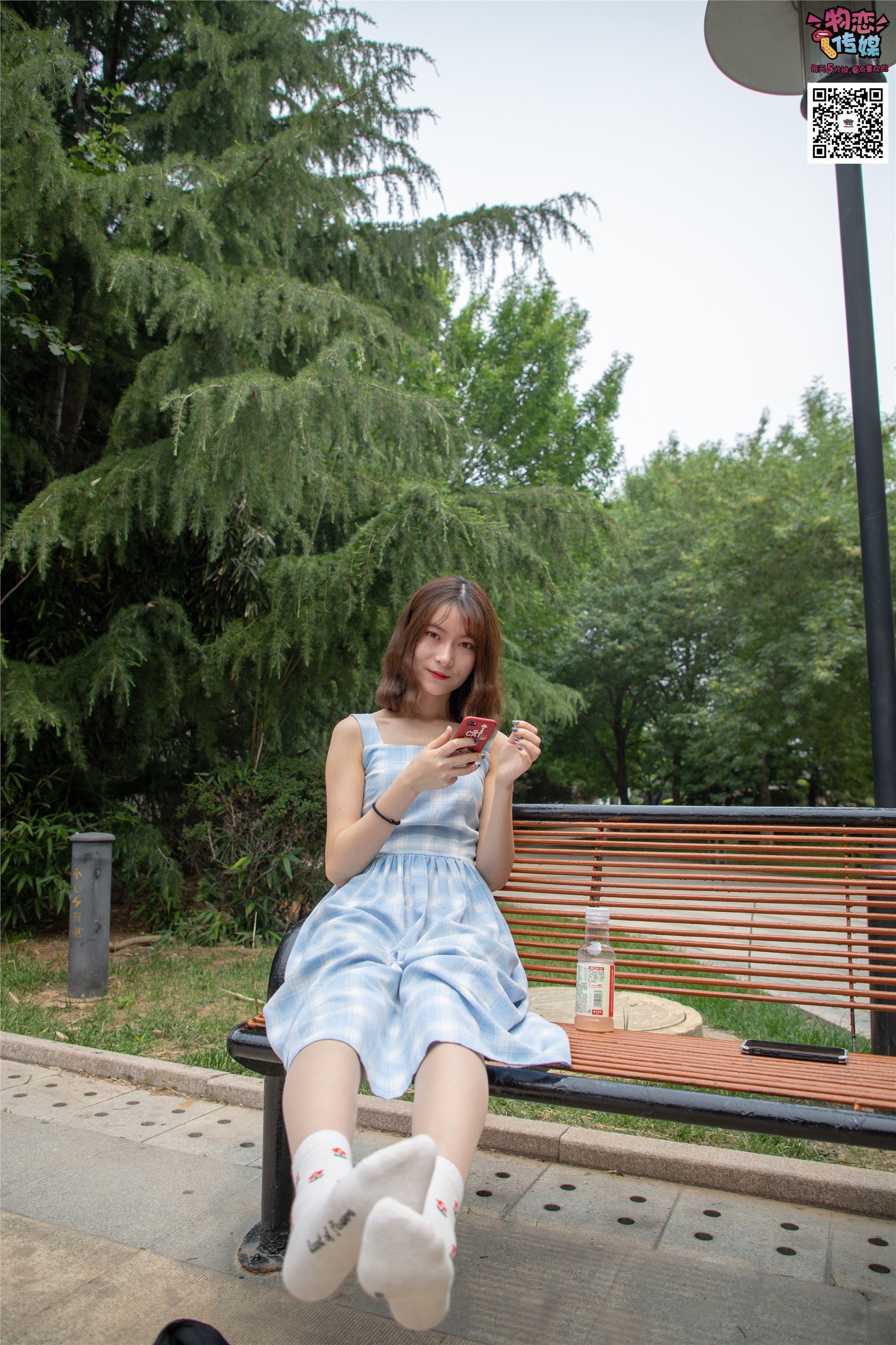 物恋传媒 No.016 经典就是不需挑片,透明肉丝配清纯白棉袜