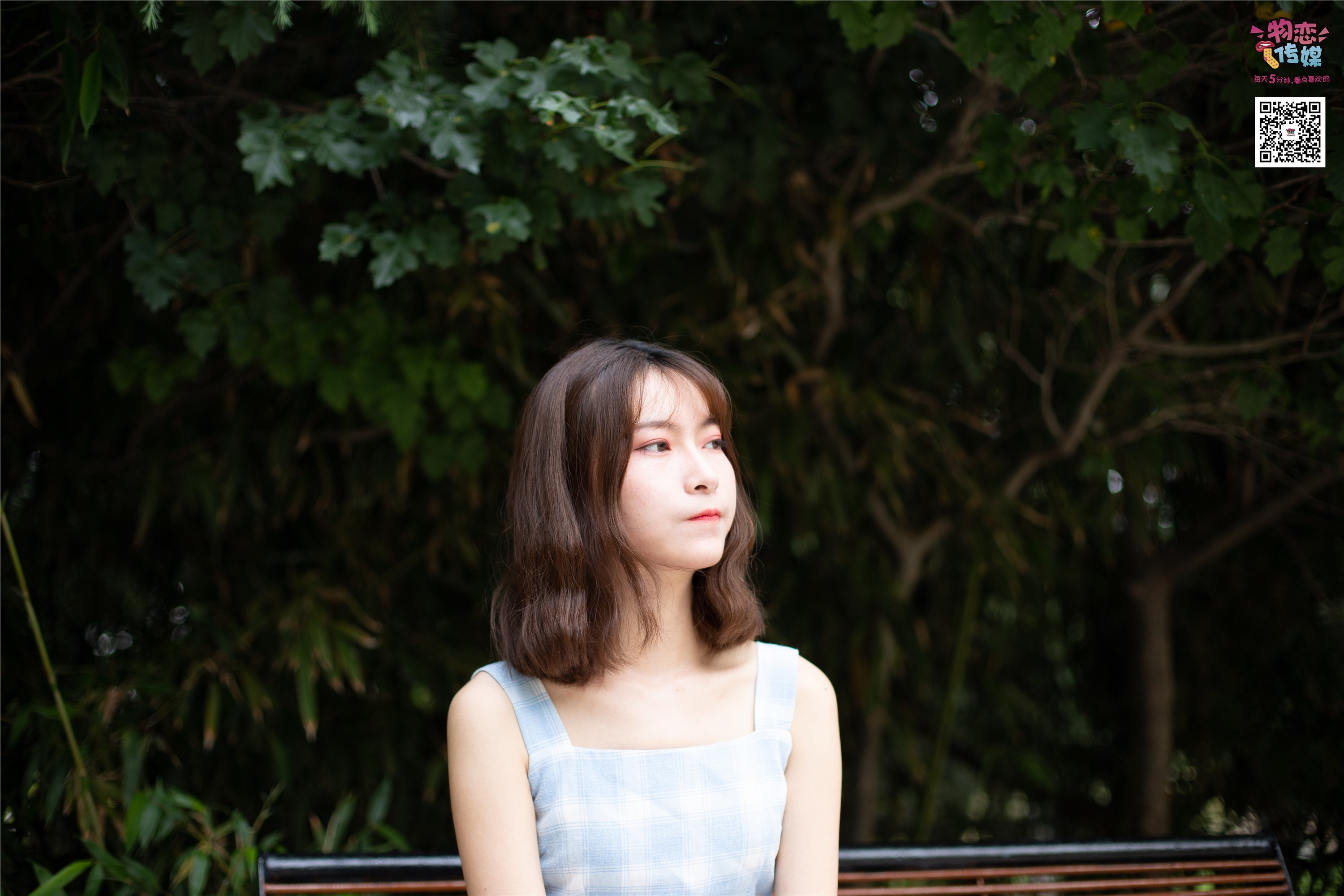 物恋传媒 No.016 经典就是不需挑片,透明肉丝配清纯白棉袜