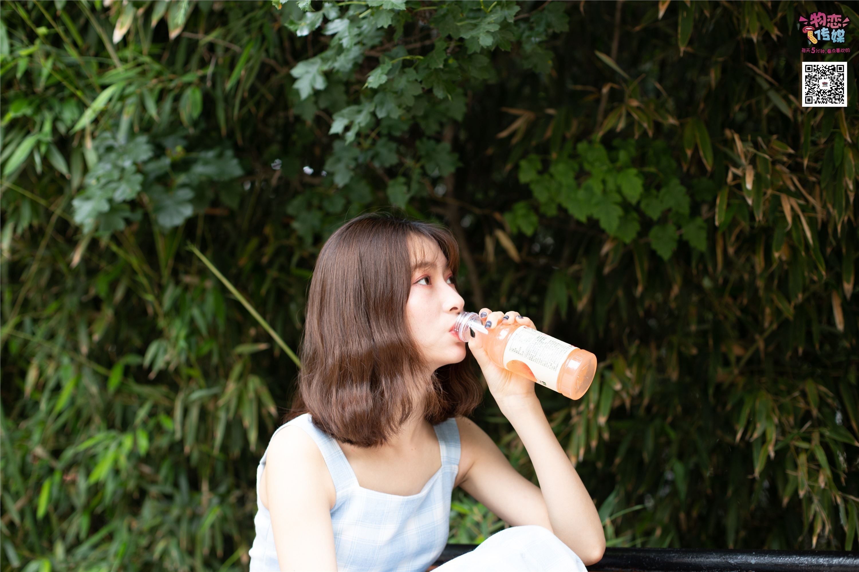 物恋传媒 No.016 经典就是不需挑片,透明肉丝配清纯白棉袜