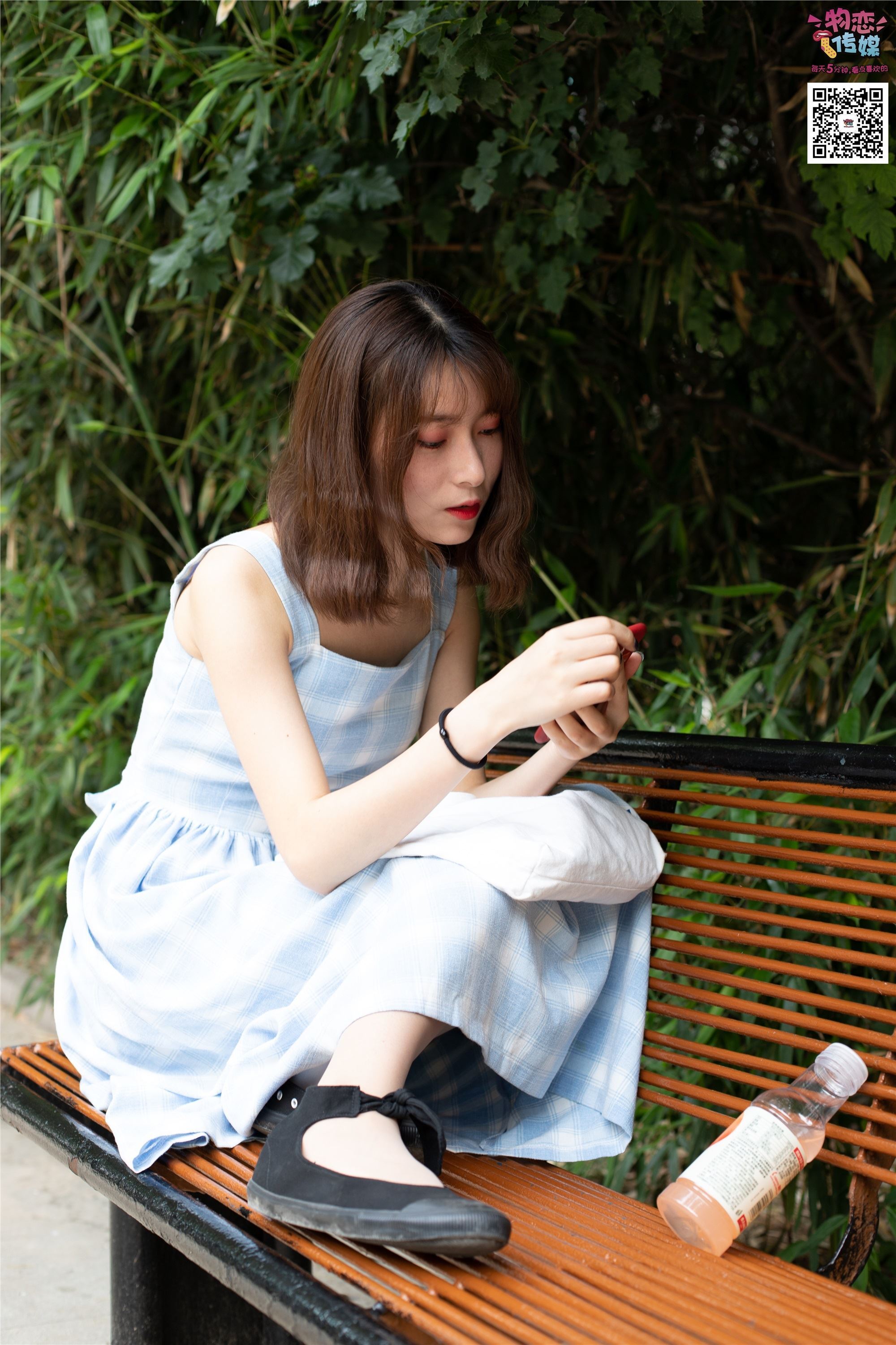 物恋传媒 No.016 经典就是不需挑片,透明肉丝配清纯白棉袜