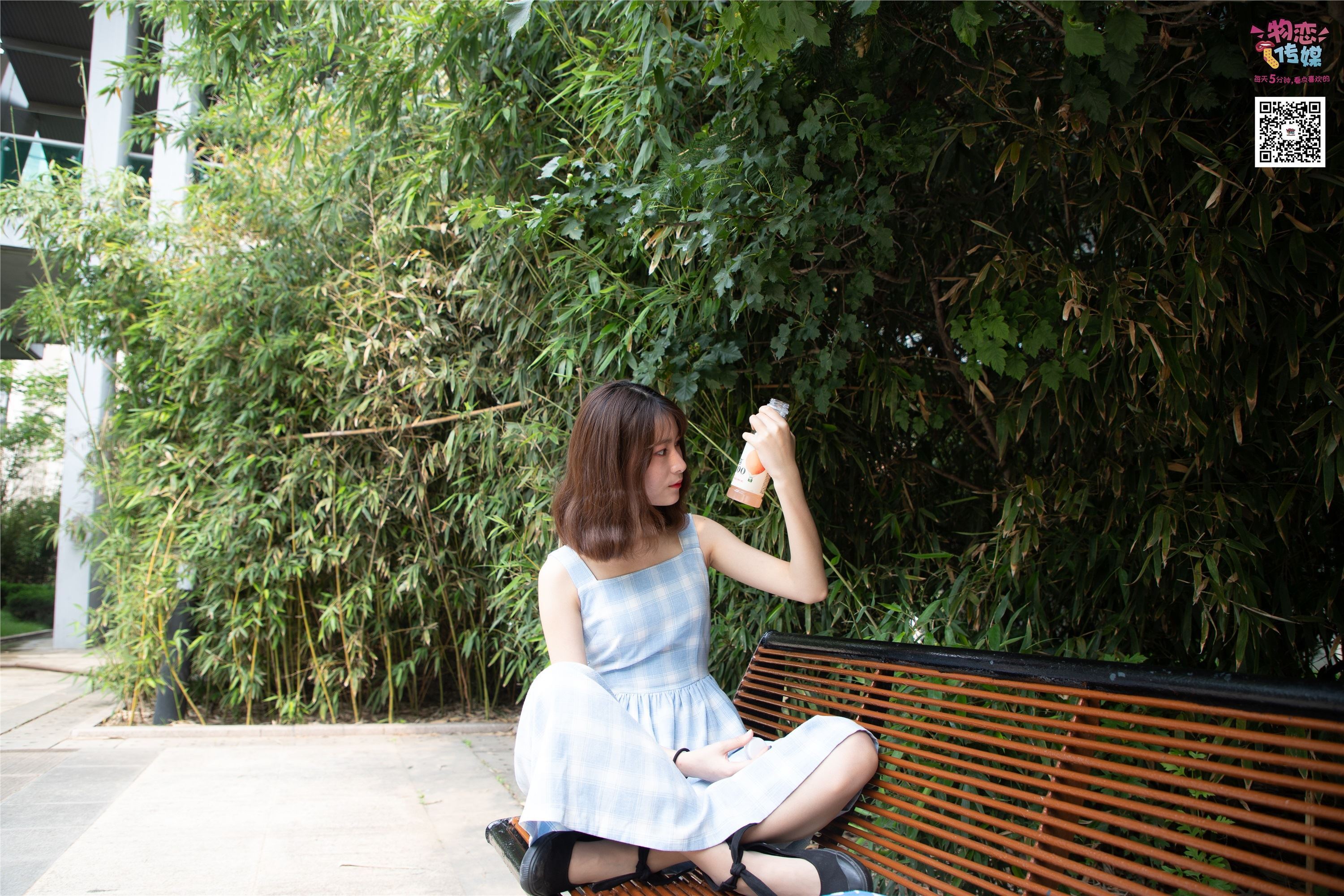 物恋传媒 No.016 经典就是不需挑片,透明肉丝配清纯白棉袜