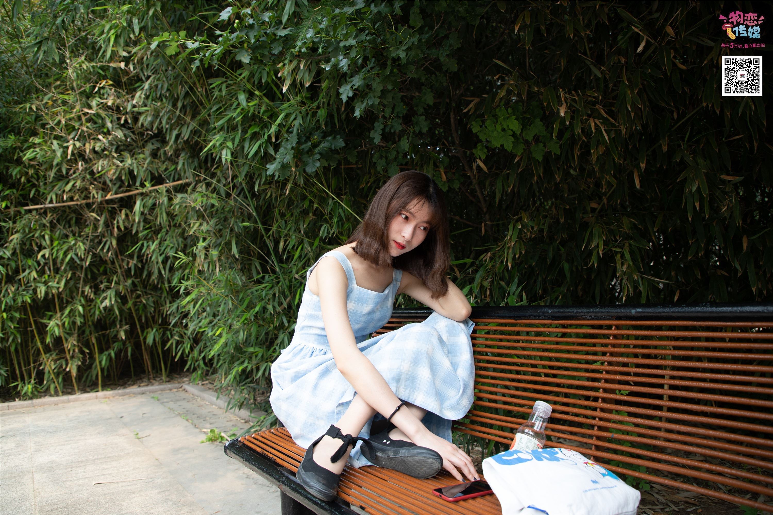 物恋传媒 No.016 经典就是不需挑片,透明肉丝配清纯白棉袜