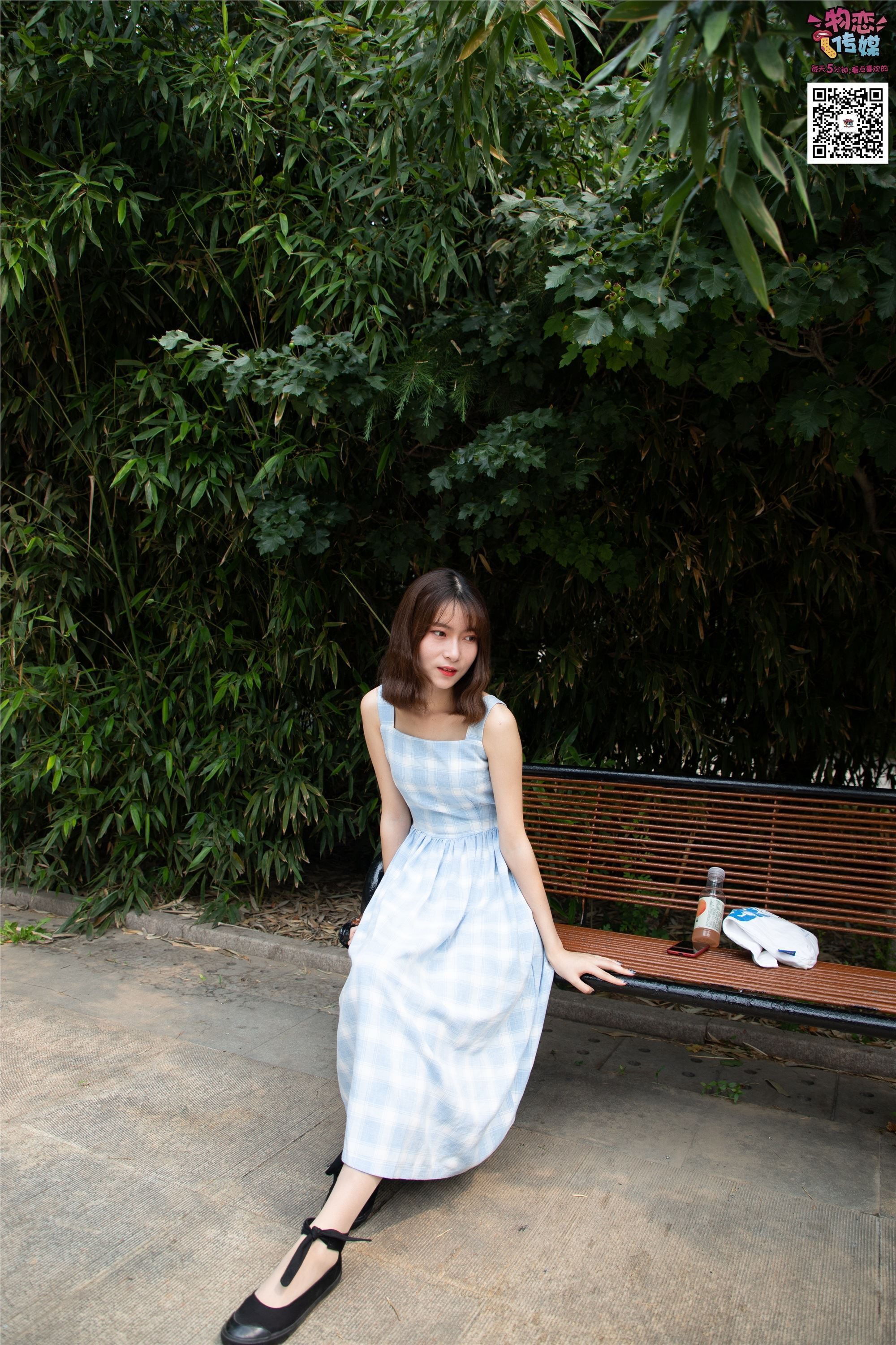 物恋传媒 No.016 经典就是不需挑片,透明肉丝配清纯白棉袜