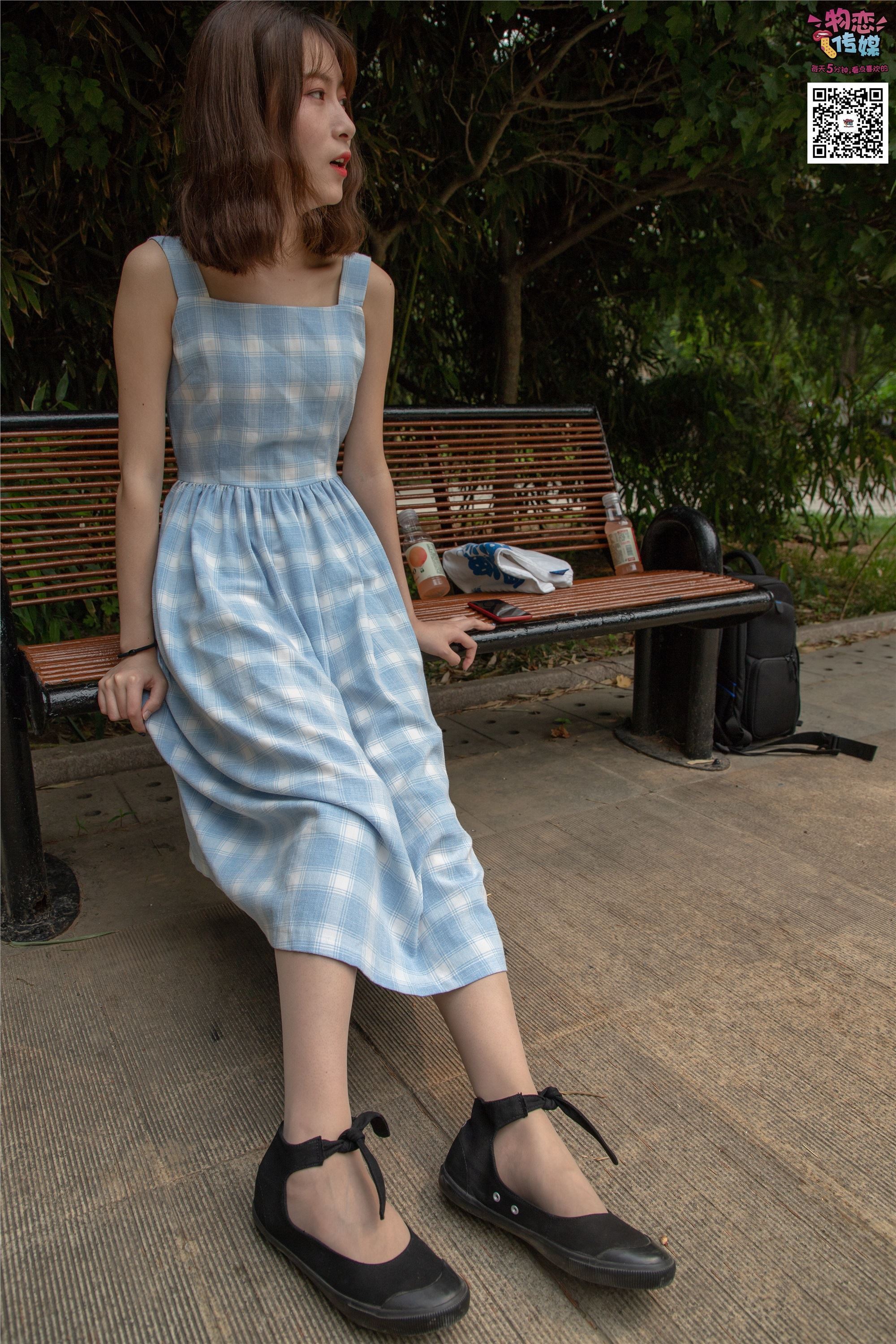 物恋传媒 No.016 经典就是不需挑片,透明肉丝配清纯白棉袜