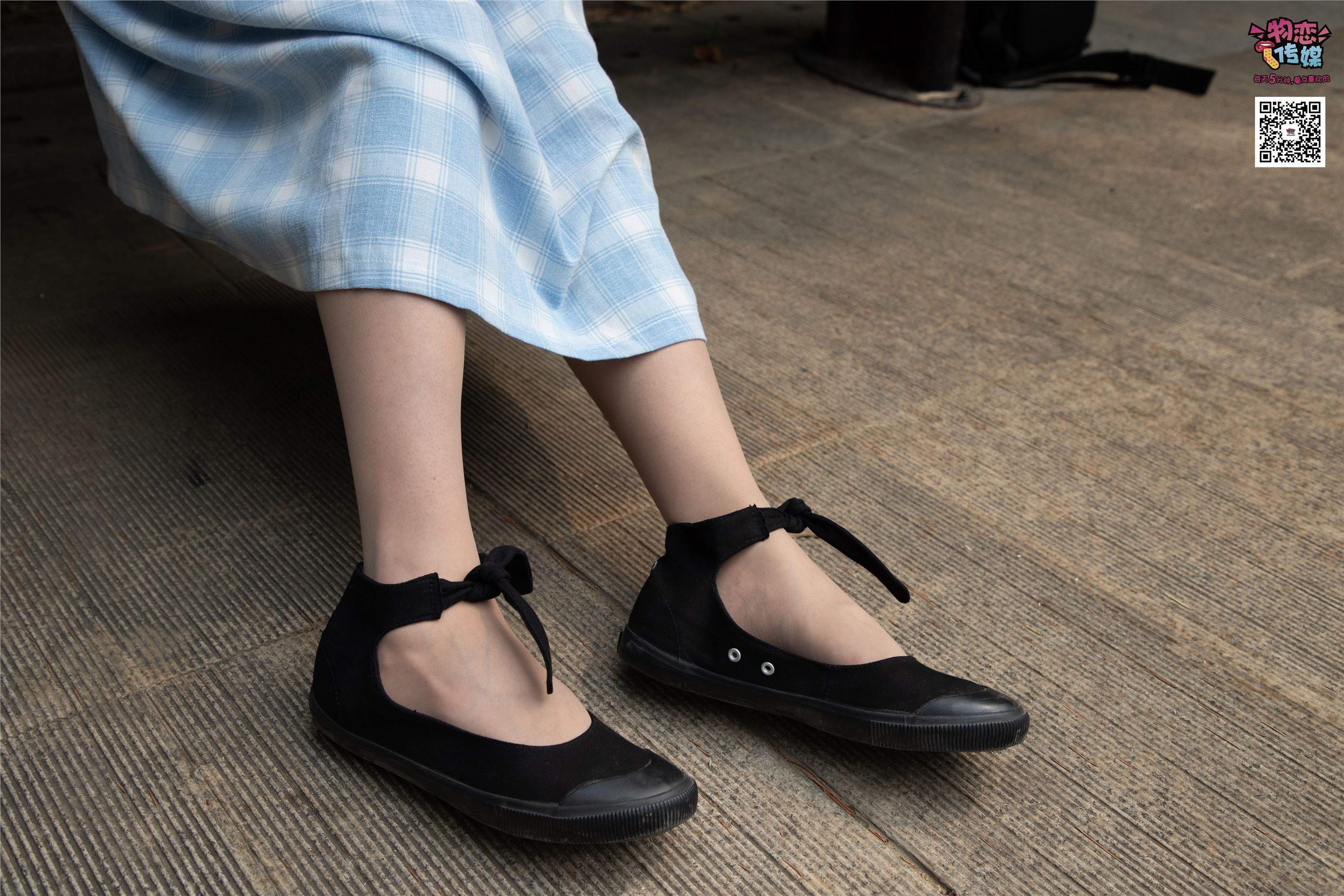 物恋传媒 No.016 经典就是不需挑片,透明肉丝配清纯白棉袜