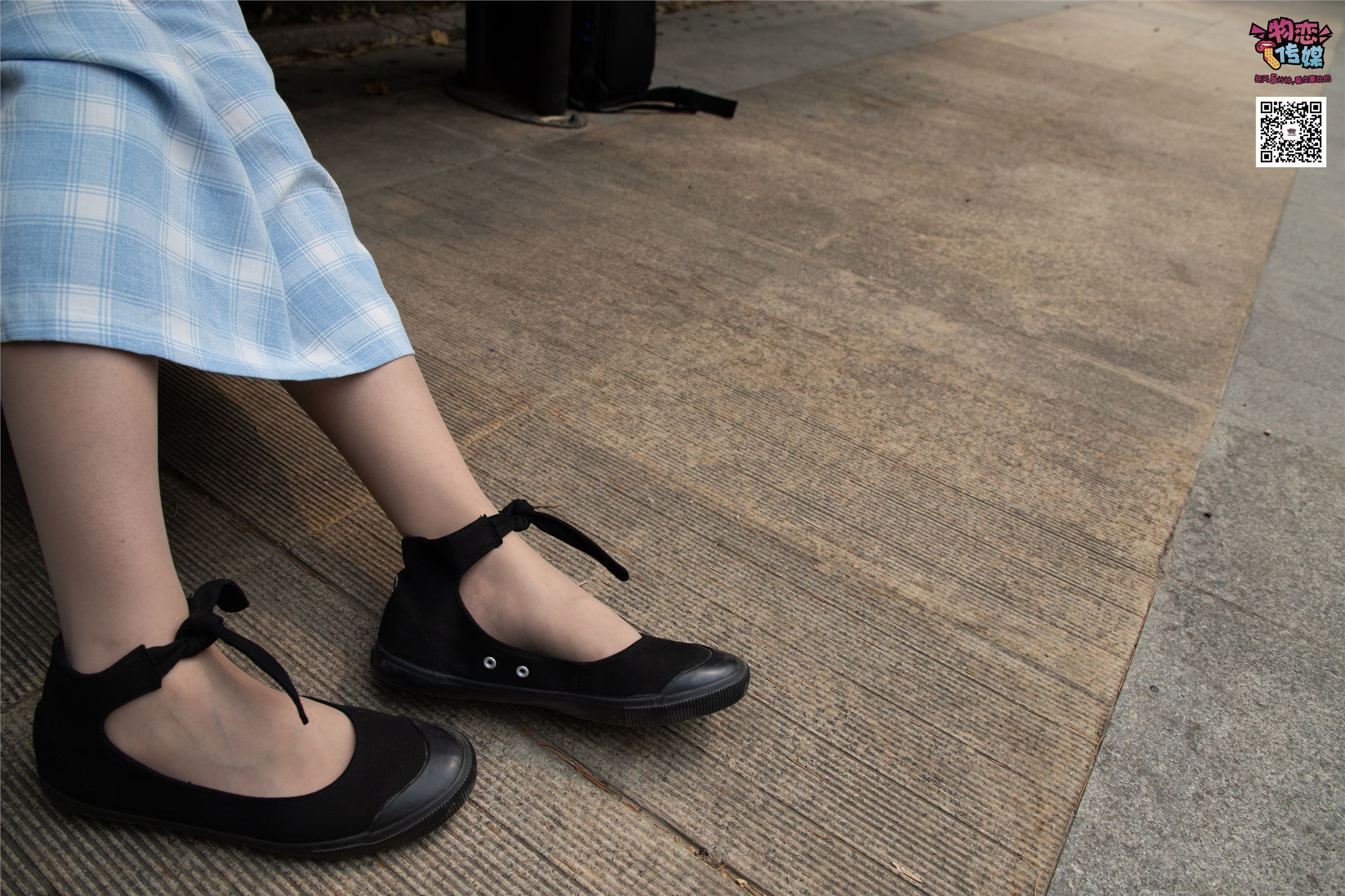 物恋传媒 No.016 经典就是不需挑片,透明肉丝配清纯白棉袜