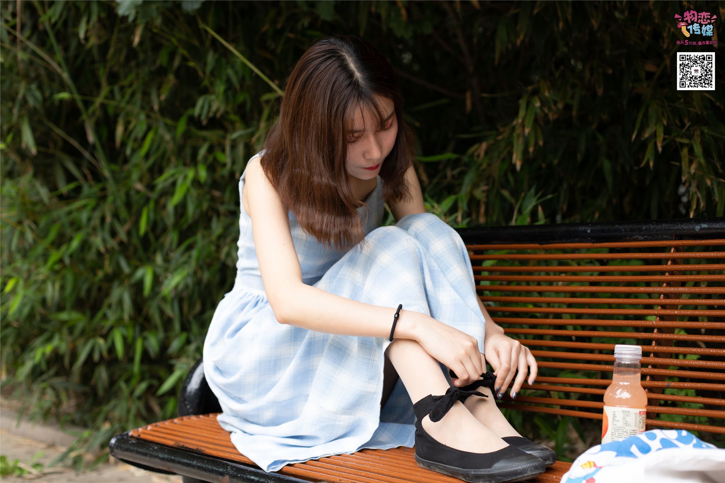 物恋传媒 No.016 经典就是不需挑片,透明肉丝配清纯白棉袜