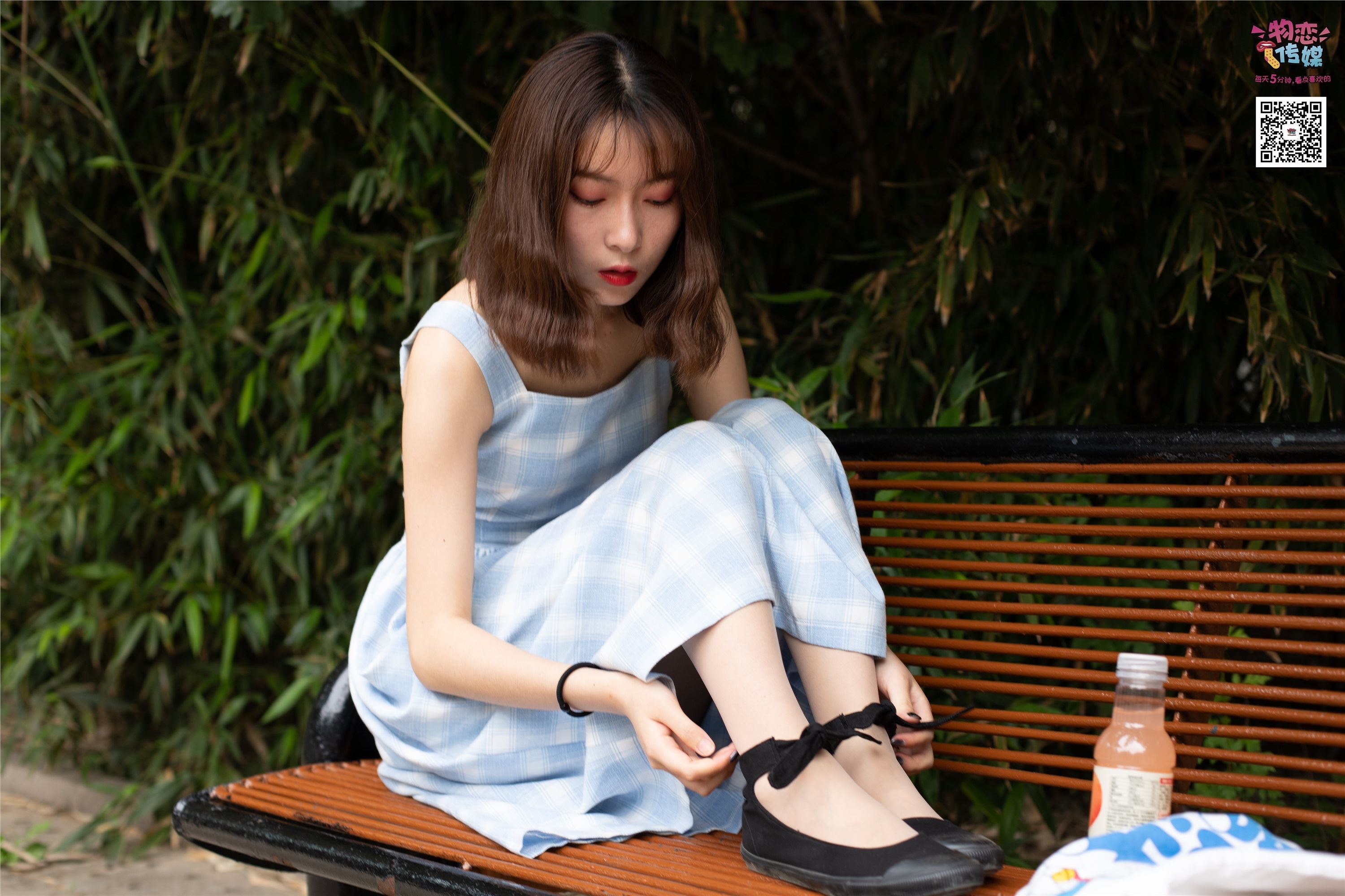 物恋传媒 No.016 经典就是不需挑片,透明肉丝配清纯白棉袜