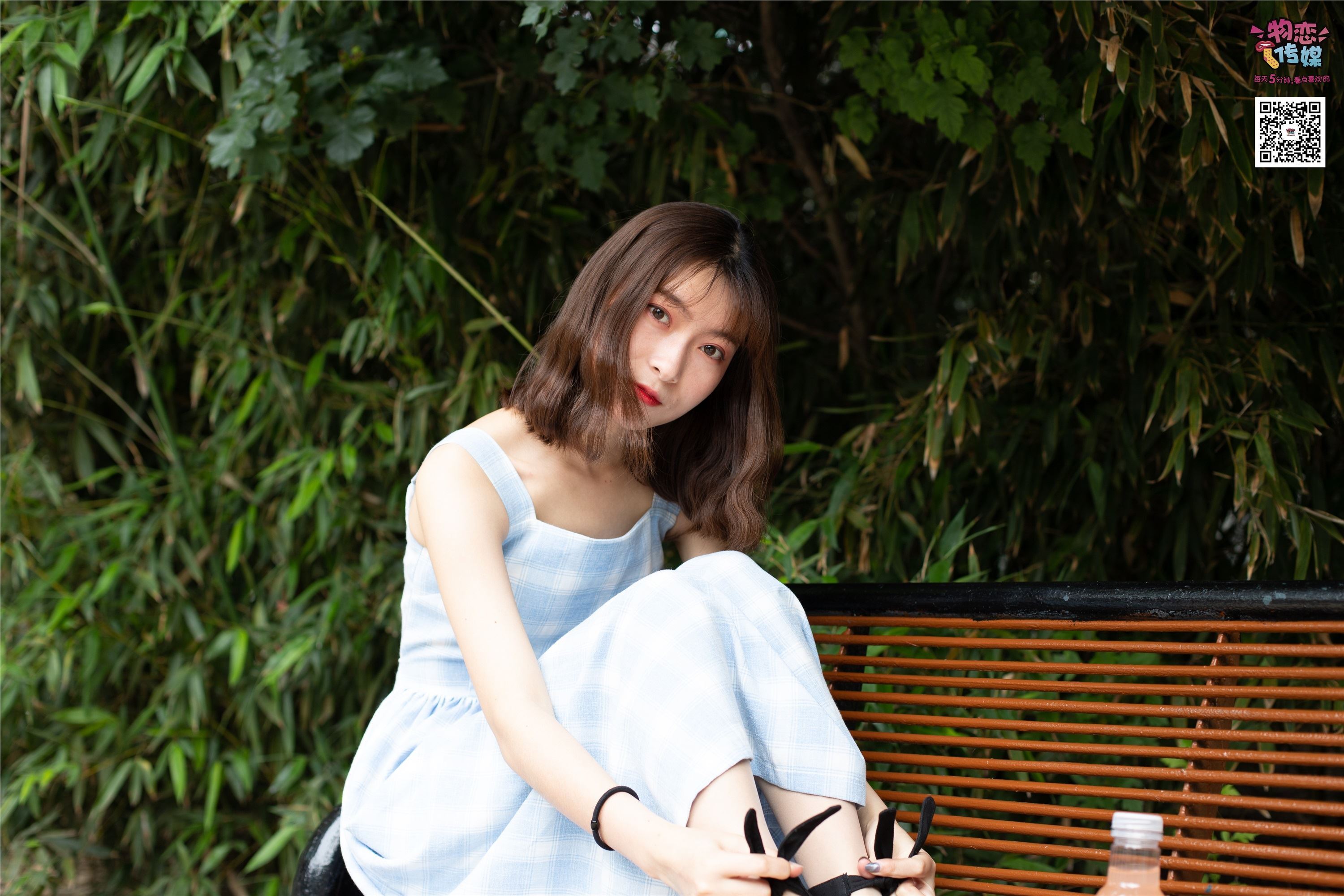 物恋传媒 No.016 经典就是不需挑片,透明肉丝配清纯白棉袜