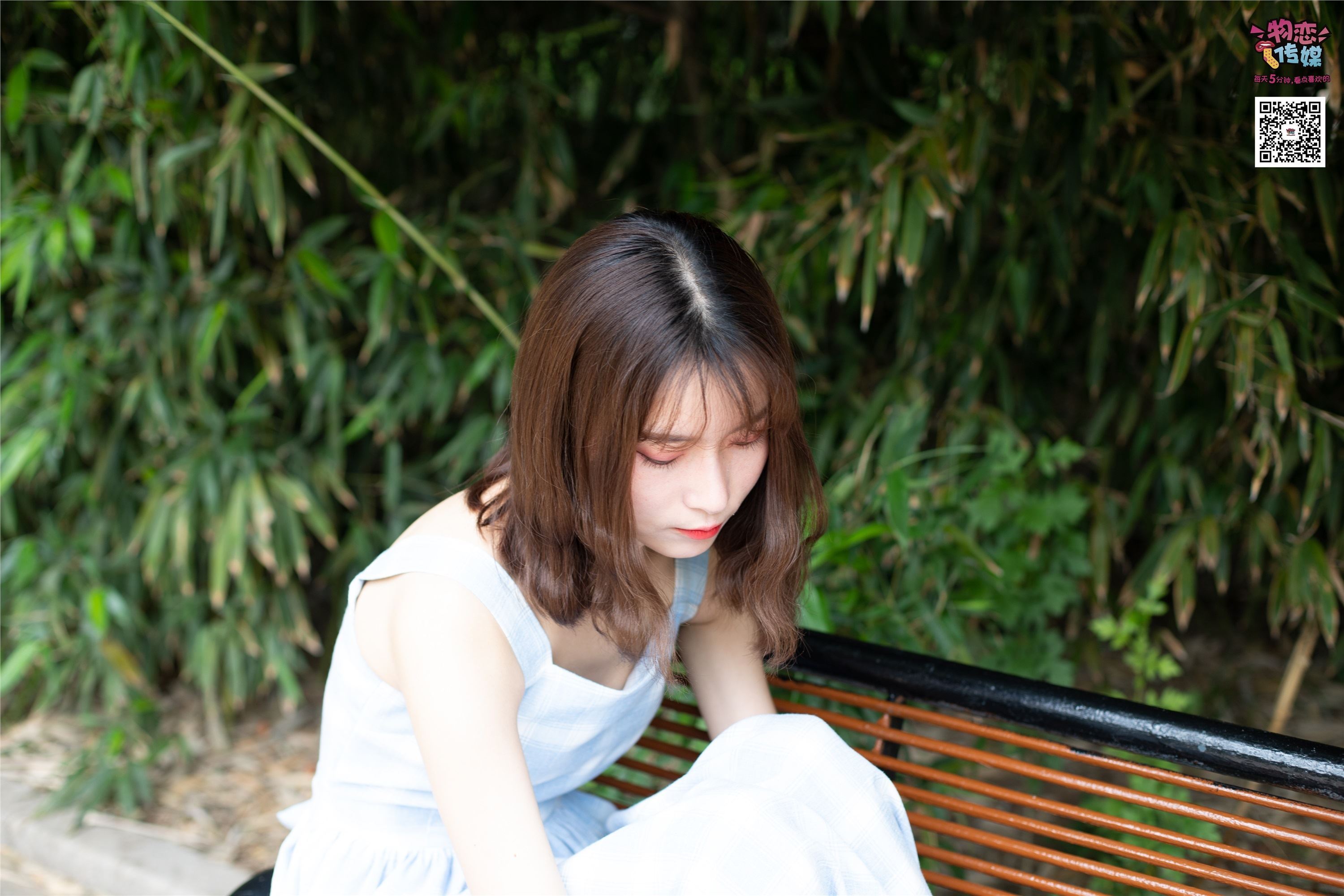 物恋传媒 No.016 经典就是不需挑片,透明肉丝配清纯白棉袜