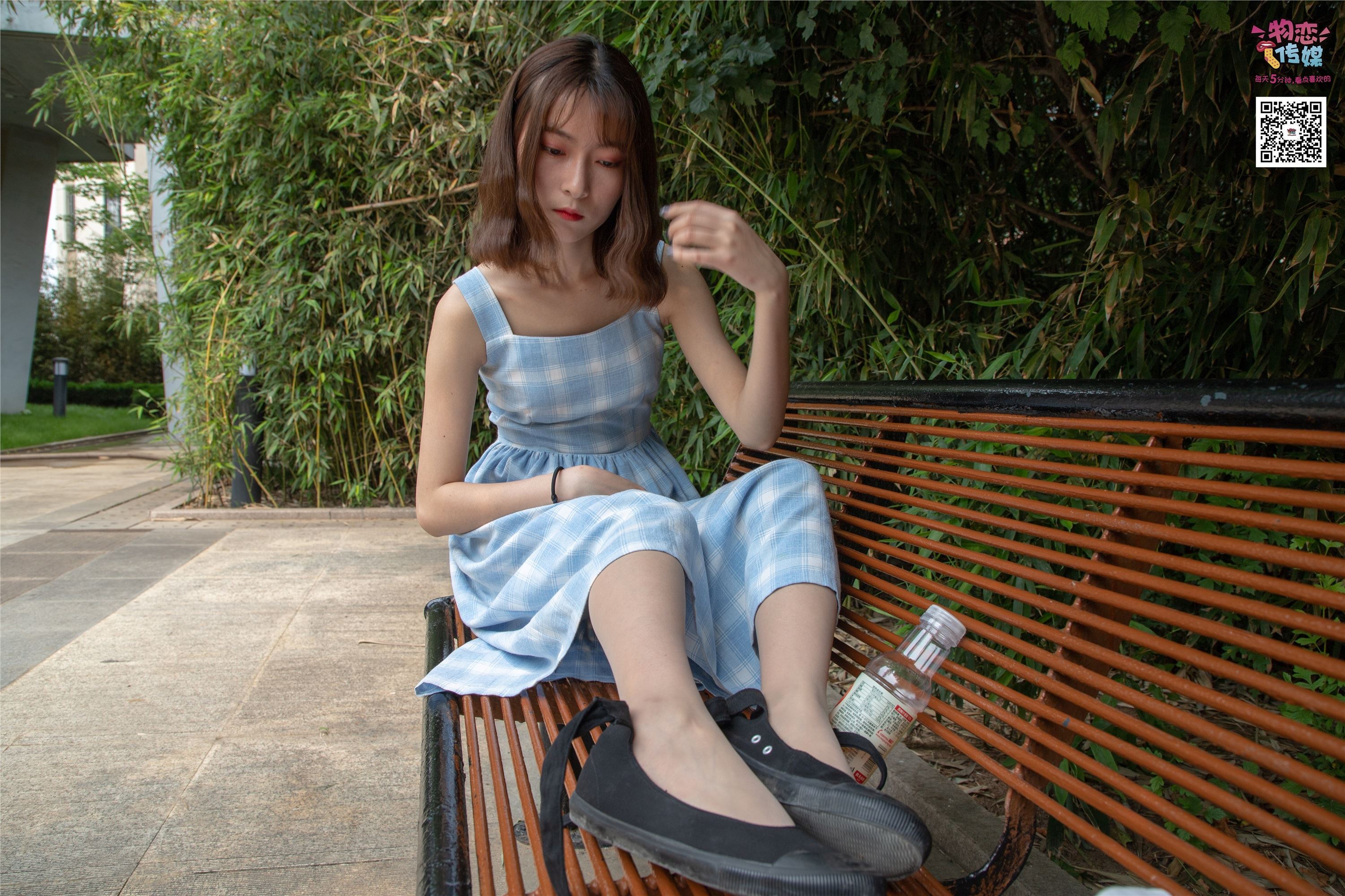 物恋传媒 No.016 经典就是不需挑片,透明肉丝配清纯白棉袜