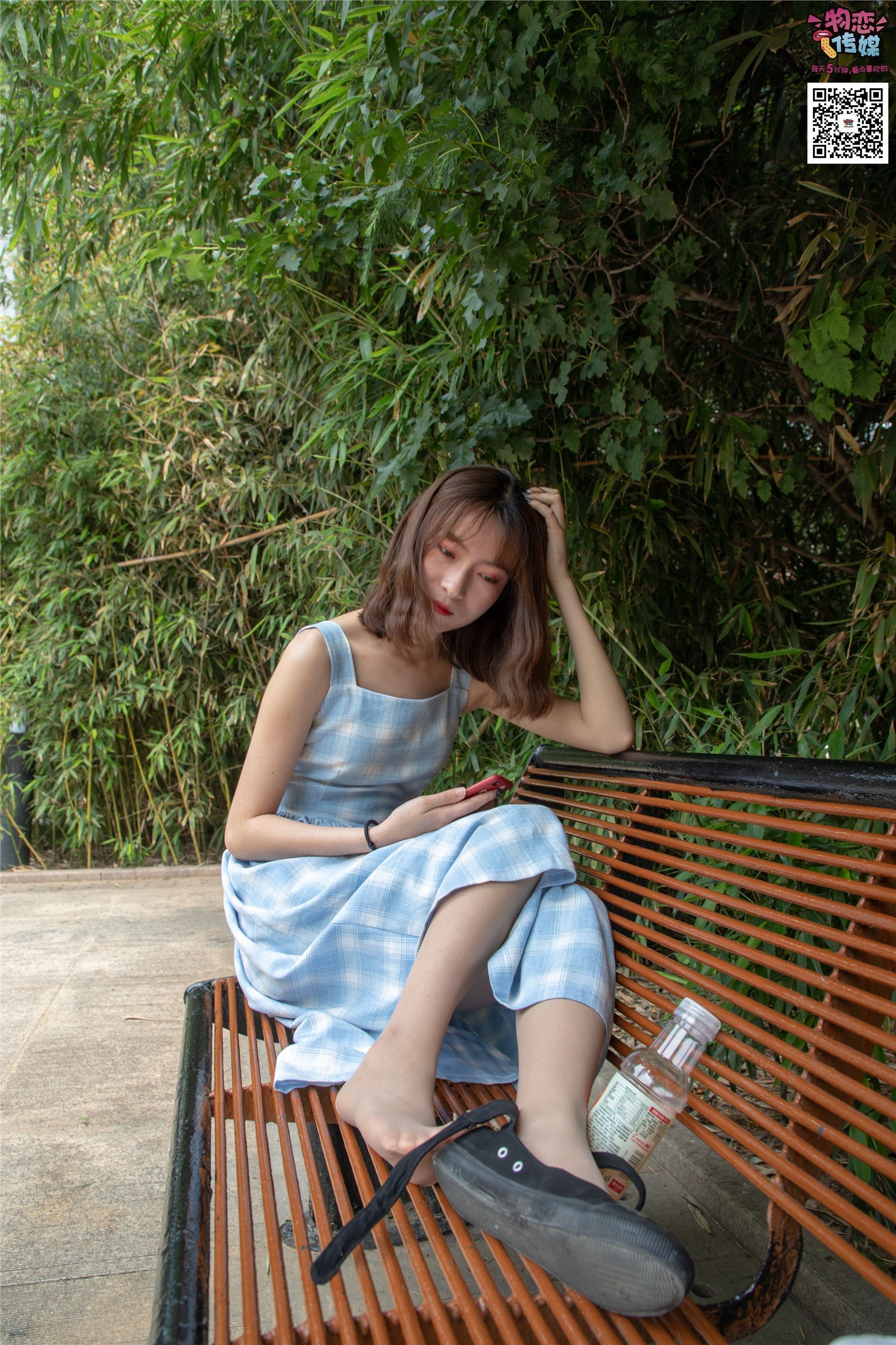 物恋传媒 No.016 经典就是不需挑片,透明肉丝配清纯白棉袜