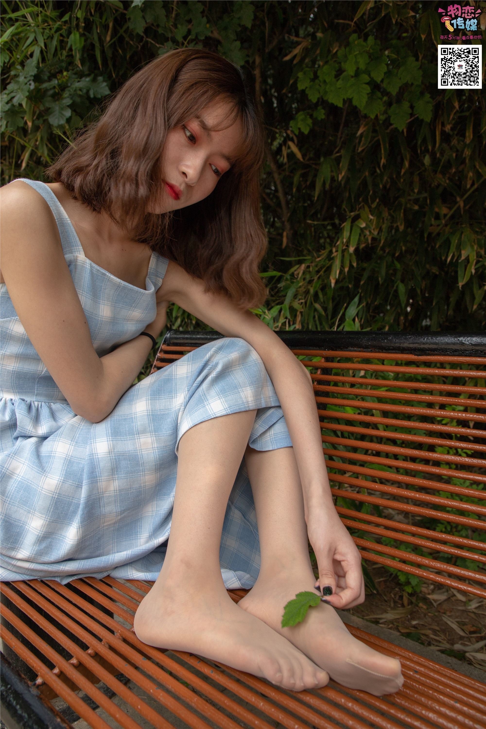 物恋传媒 No.016 经典就是不需挑片,透明肉丝配清纯白棉袜