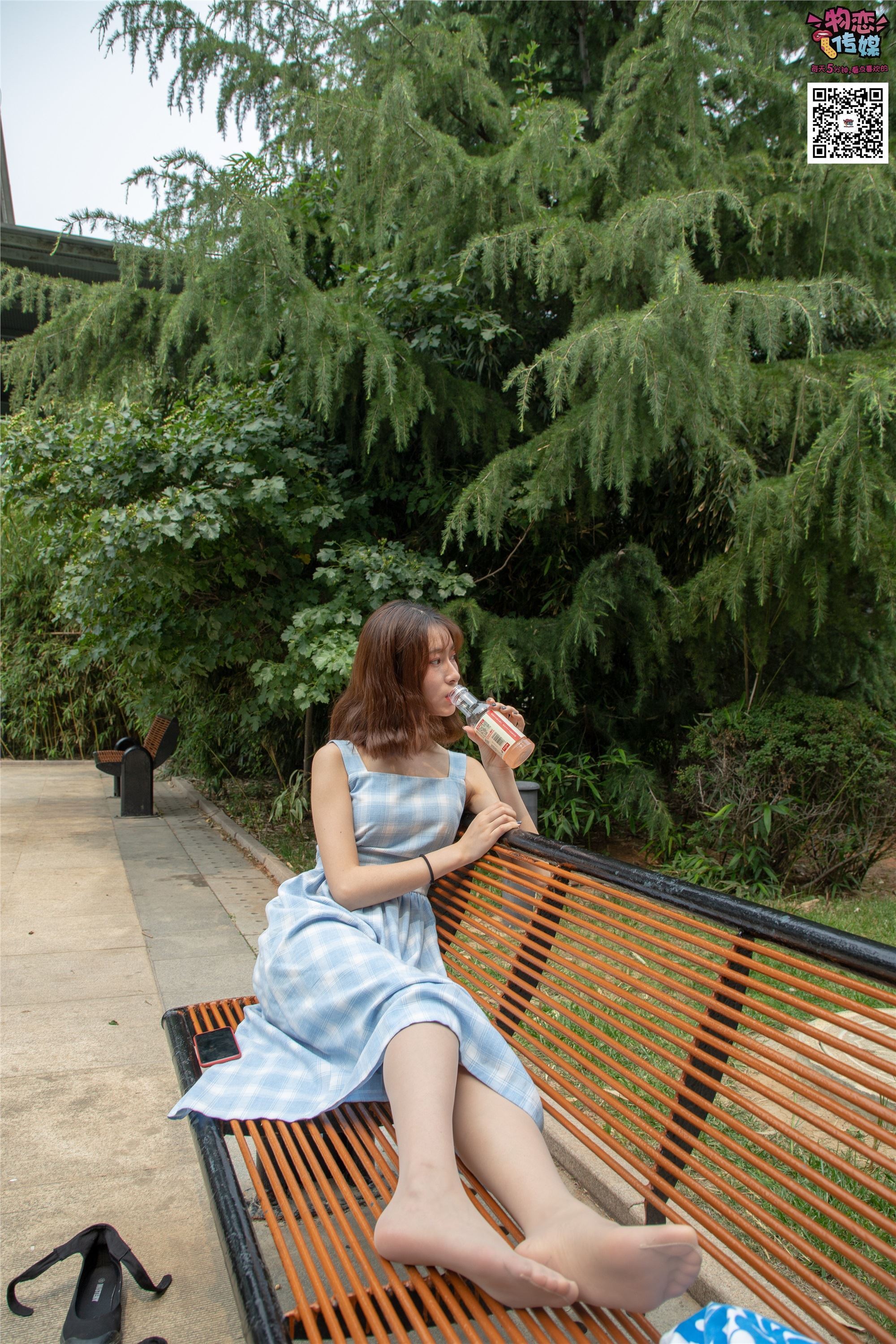 物恋传媒 No.016 经典就是不需挑片,透明肉丝配清纯白棉袜