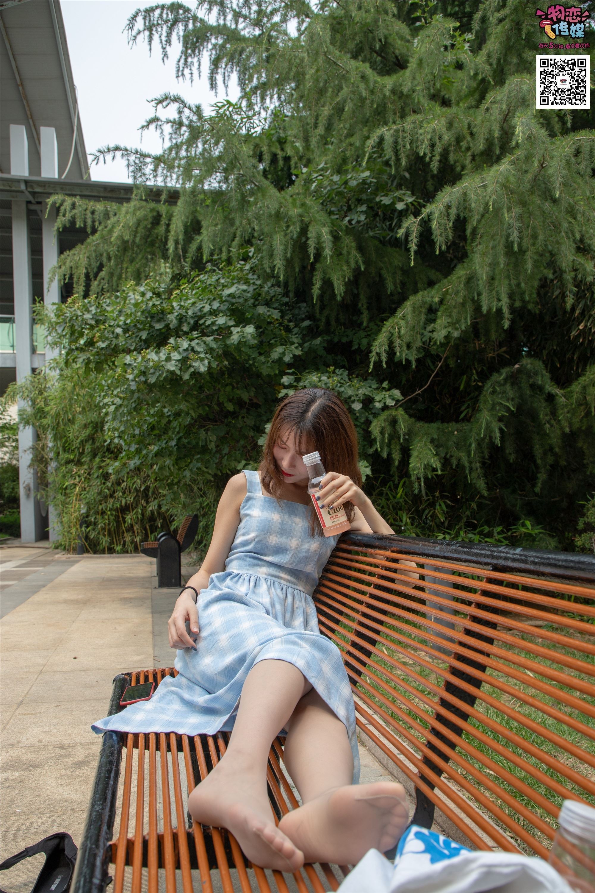 物恋传媒 No.016 经典就是不需挑片,透明肉丝配清纯白棉袜