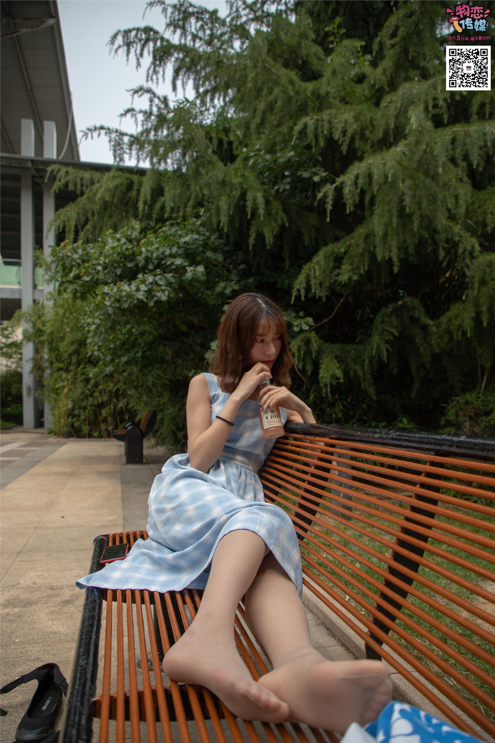 物恋传媒 No.016 经典就是不需挑片,透明肉丝配清纯白棉袜