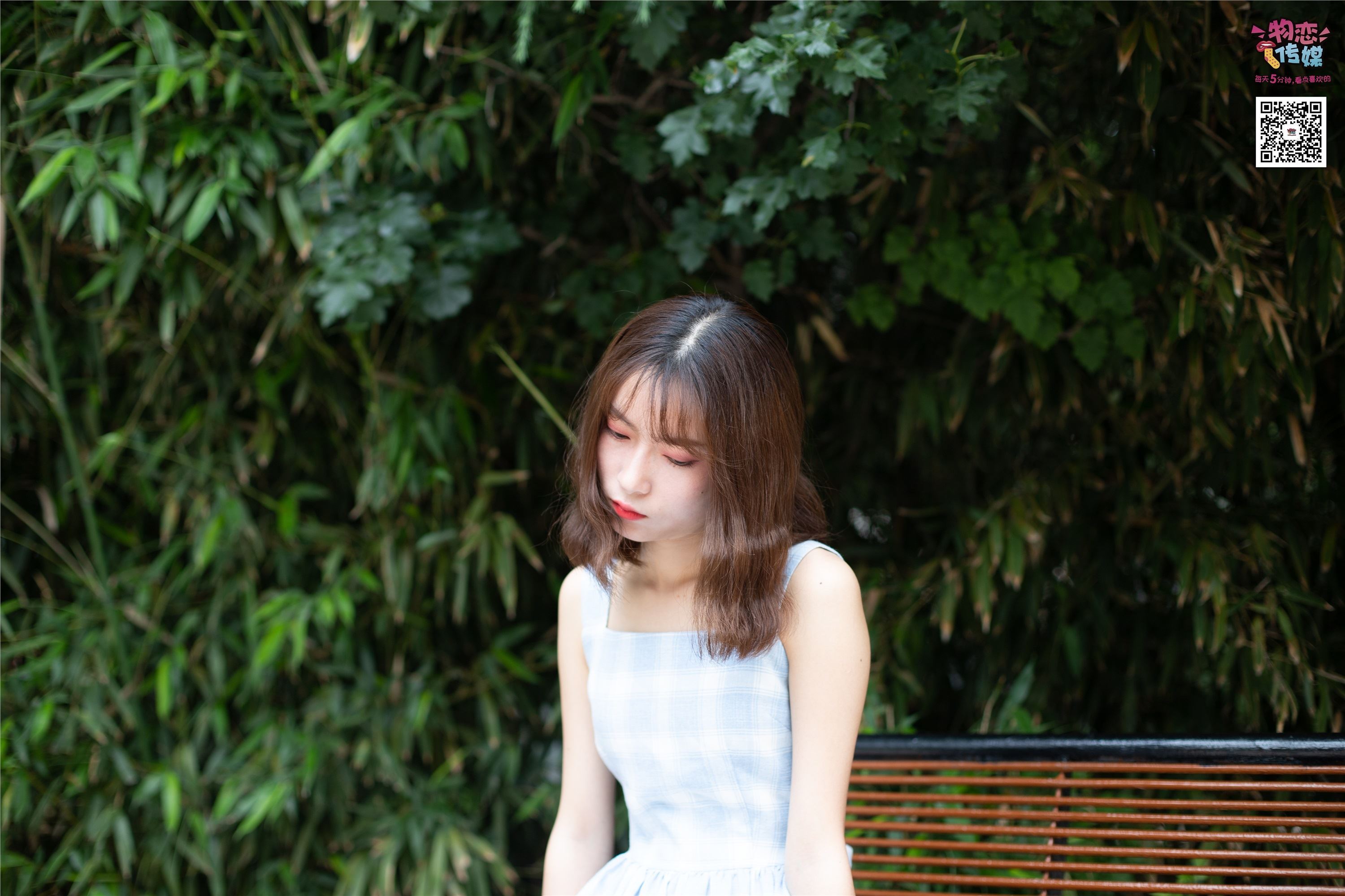 物恋传媒 No.016 经典就是不需挑片,透明肉丝配清纯白棉袜