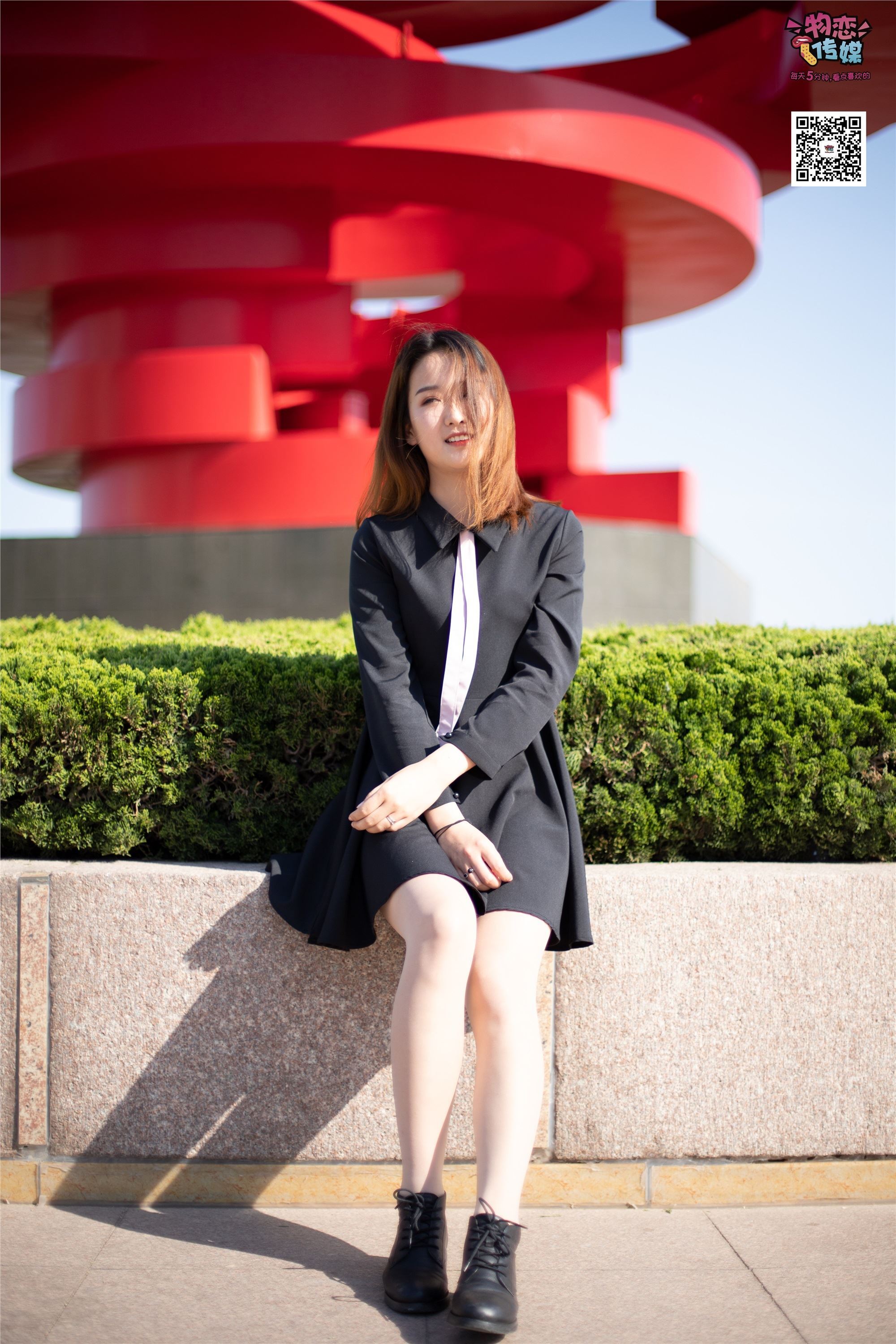 物恋传媒 No.018 清纯的小姐姐哦,透明肉丝加小皮鞋