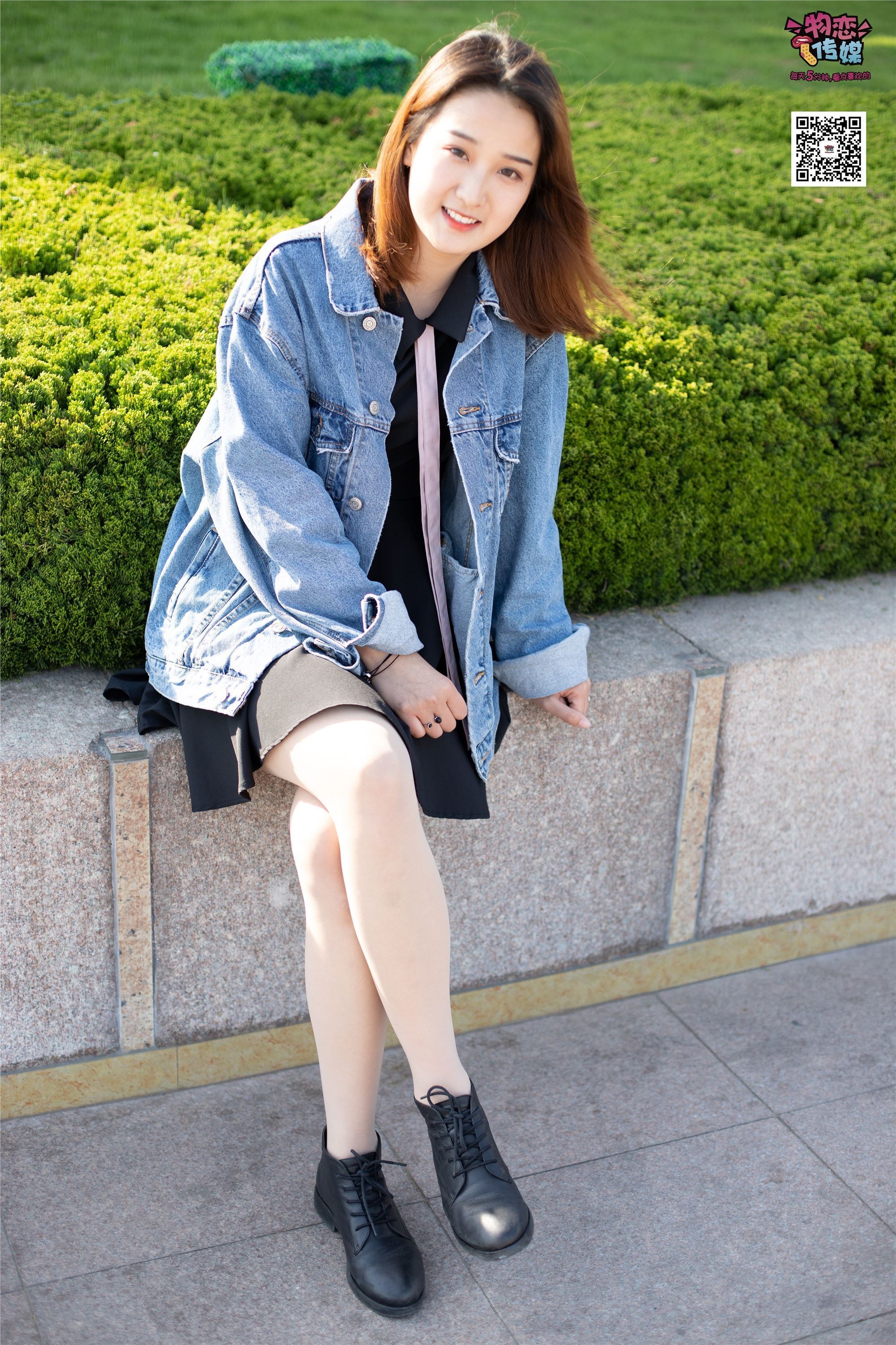 物恋传媒 No.018 清纯的小姐姐哦,透明肉丝加小皮鞋