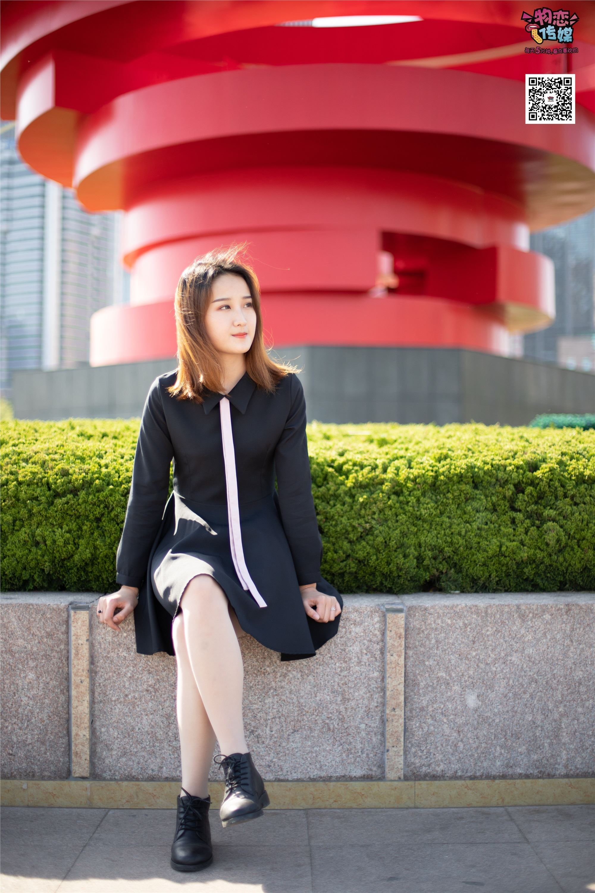 物恋传媒 No.018 清纯的小姐姐哦,透明肉丝加小皮鞋