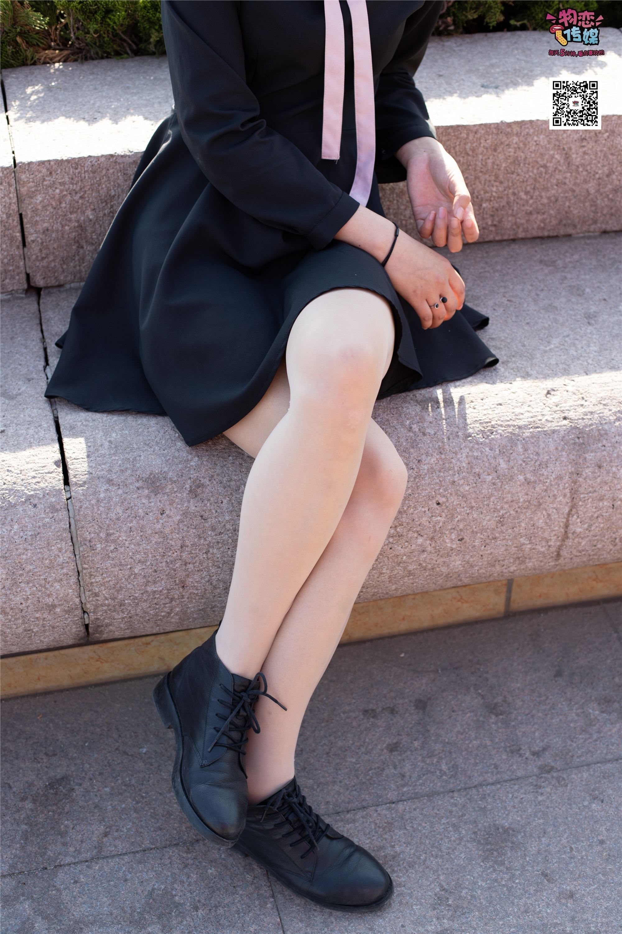 物恋传媒 No.018 清纯的小姐姐哦,透明肉丝加小皮鞋