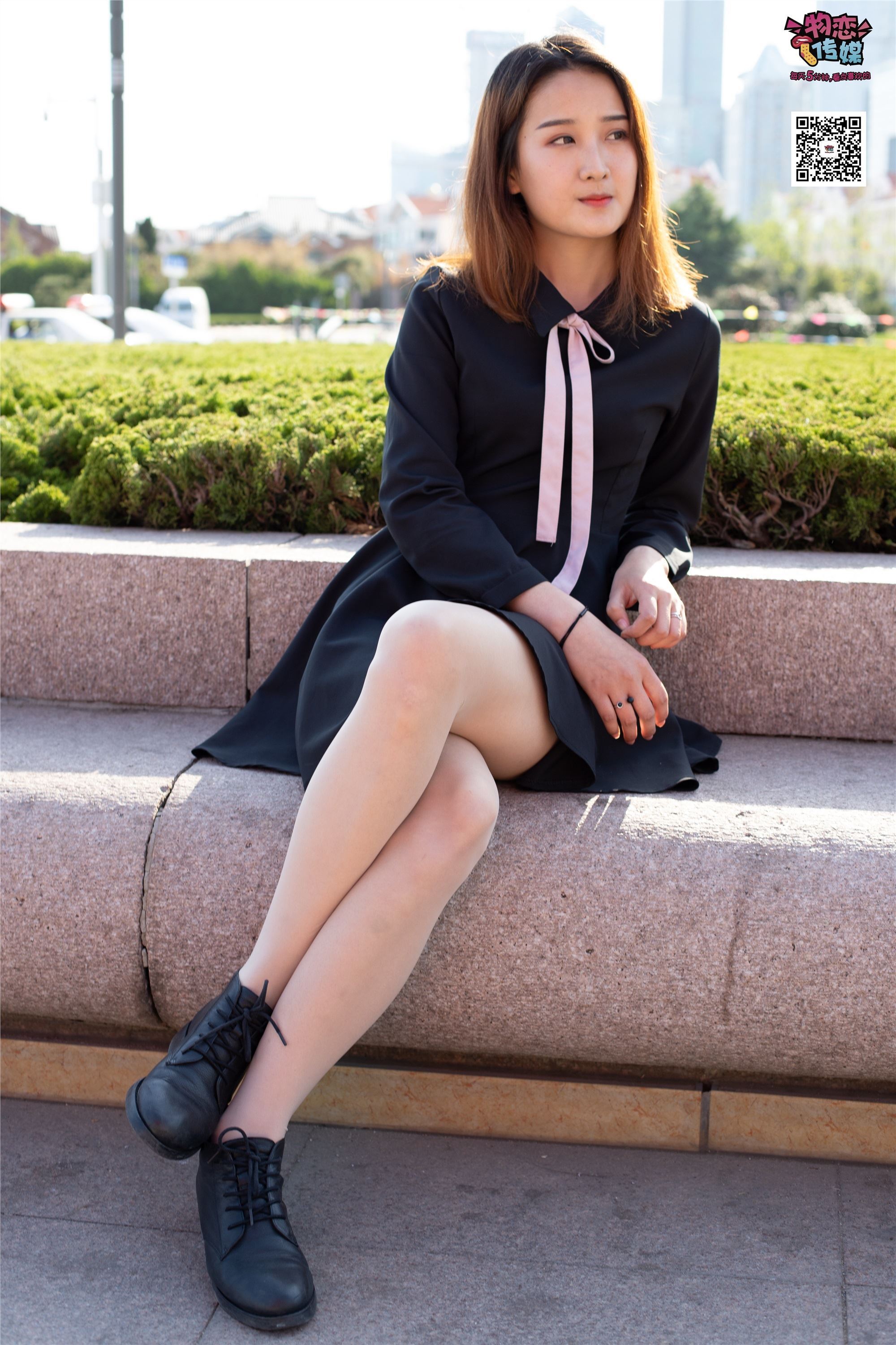 物恋传媒 No.018 清纯的小姐姐哦,透明肉丝加小皮鞋