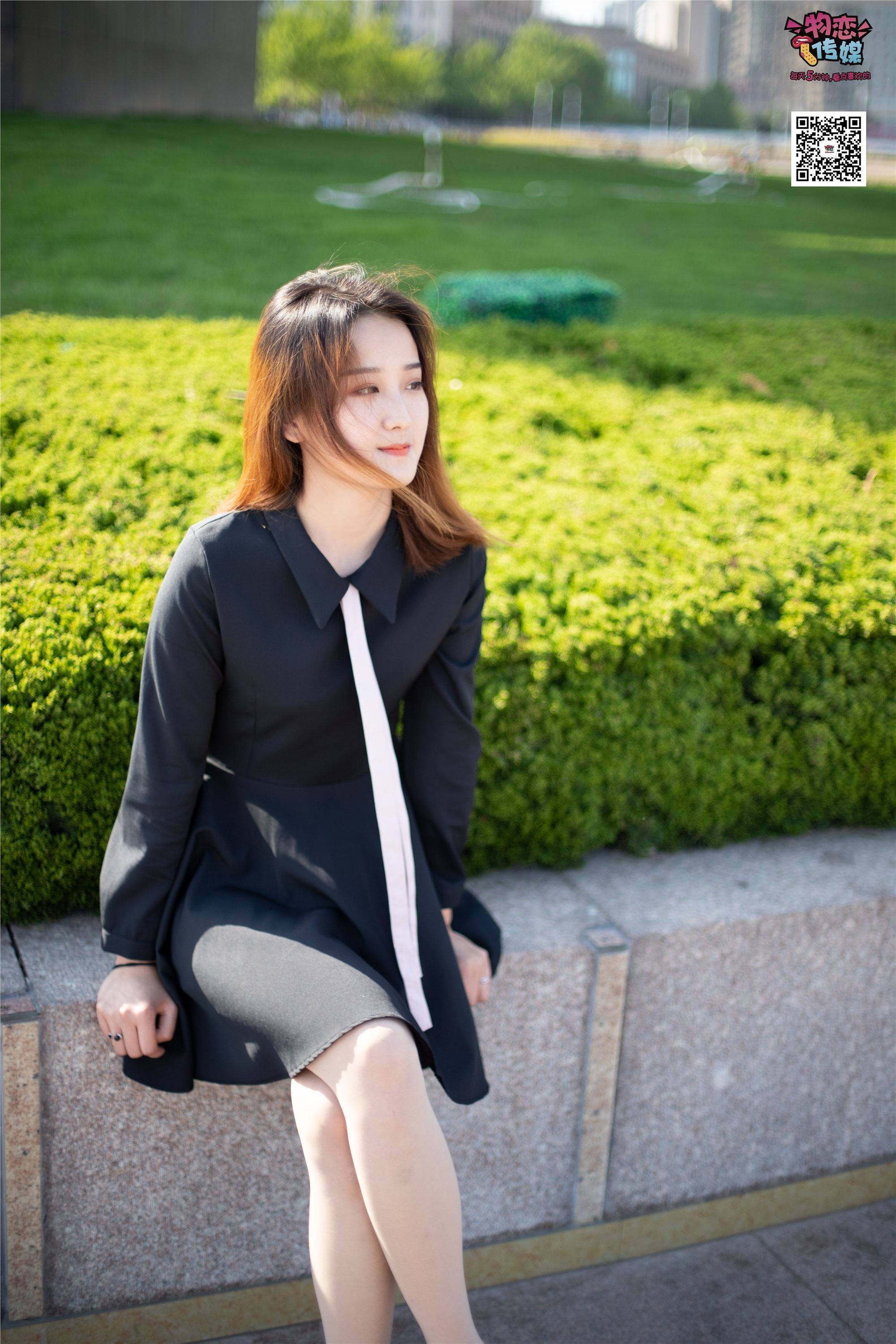 物恋传媒 No.018 清纯的小姐姐哦,透明肉丝加小皮鞋