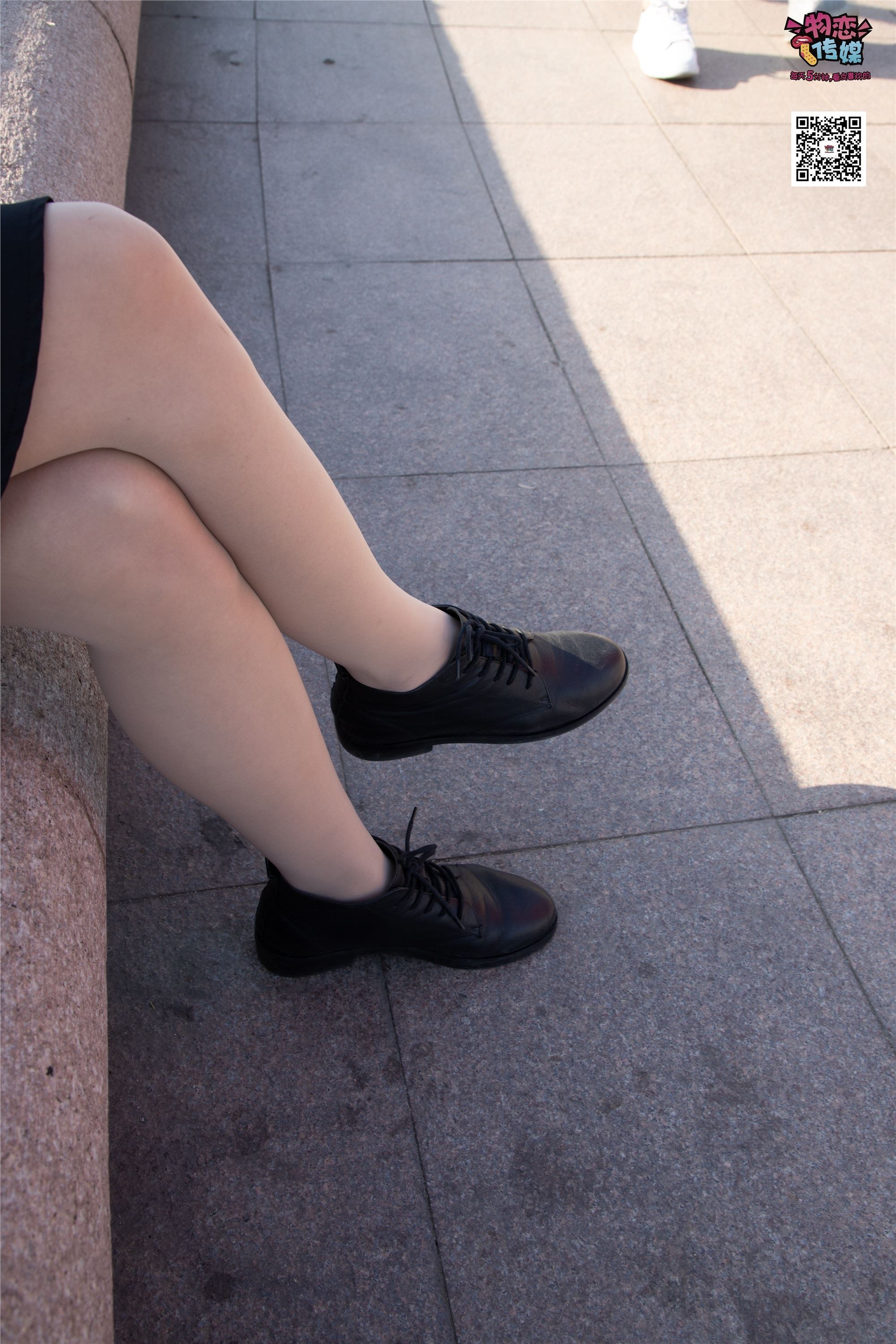 物恋传媒 No.018 清纯的小姐姐哦,透明肉丝加小皮鞋