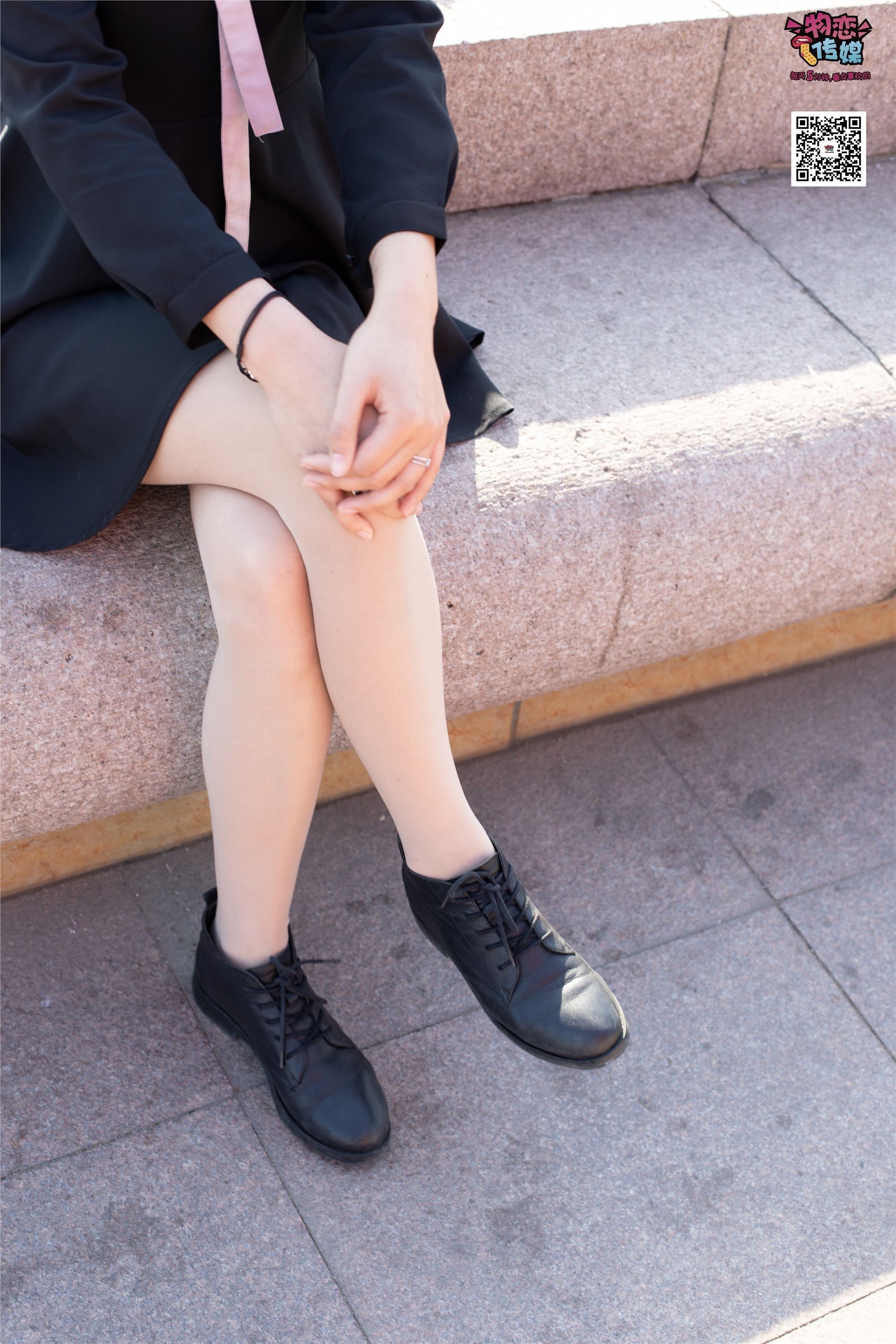 物恋传媒 No.018 清纯的小姐姐哦,透明肉丝加小皮鞋