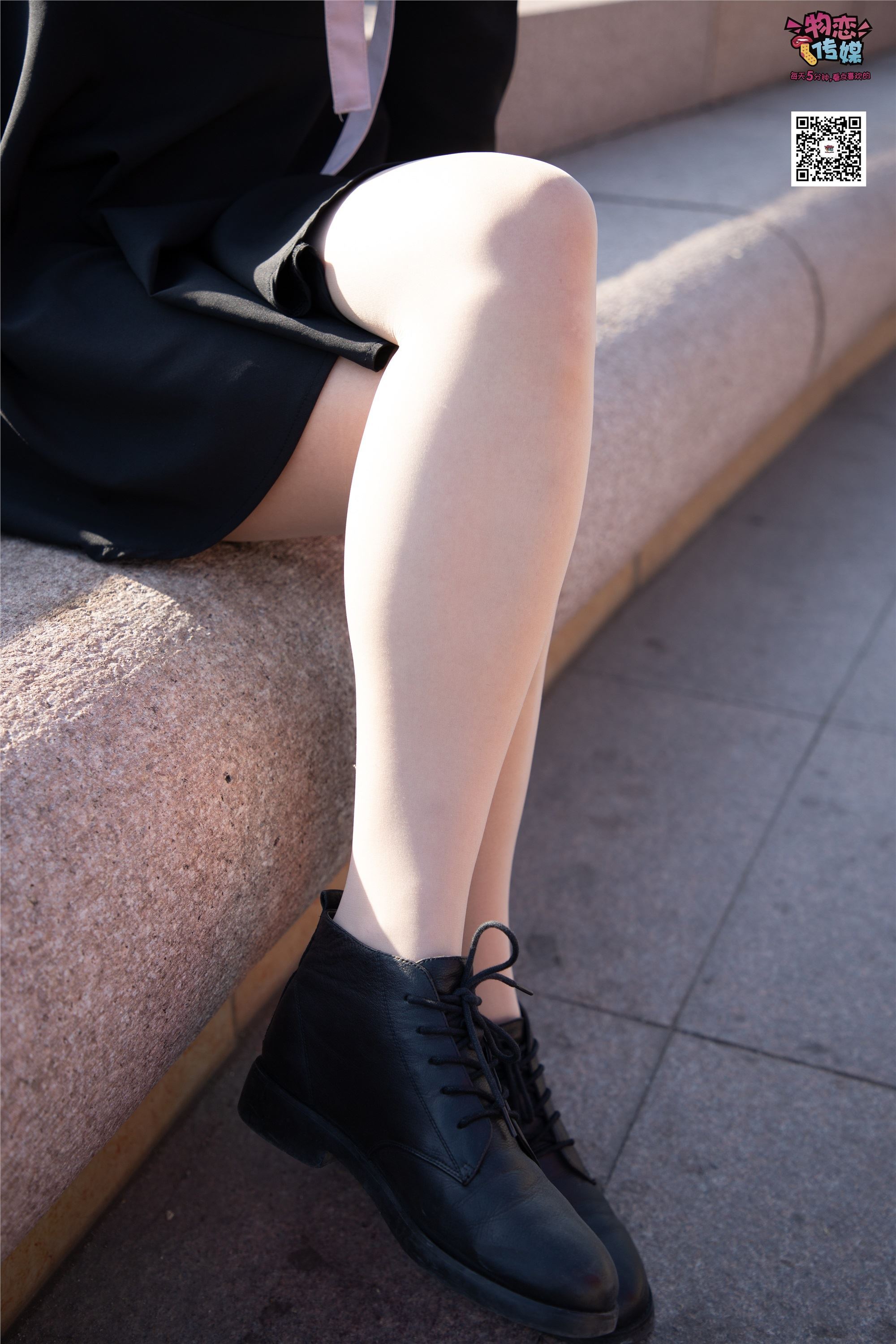 物恋传媒 No.018 清纯的小姐姐哦,透明肉丝加小皮鞋